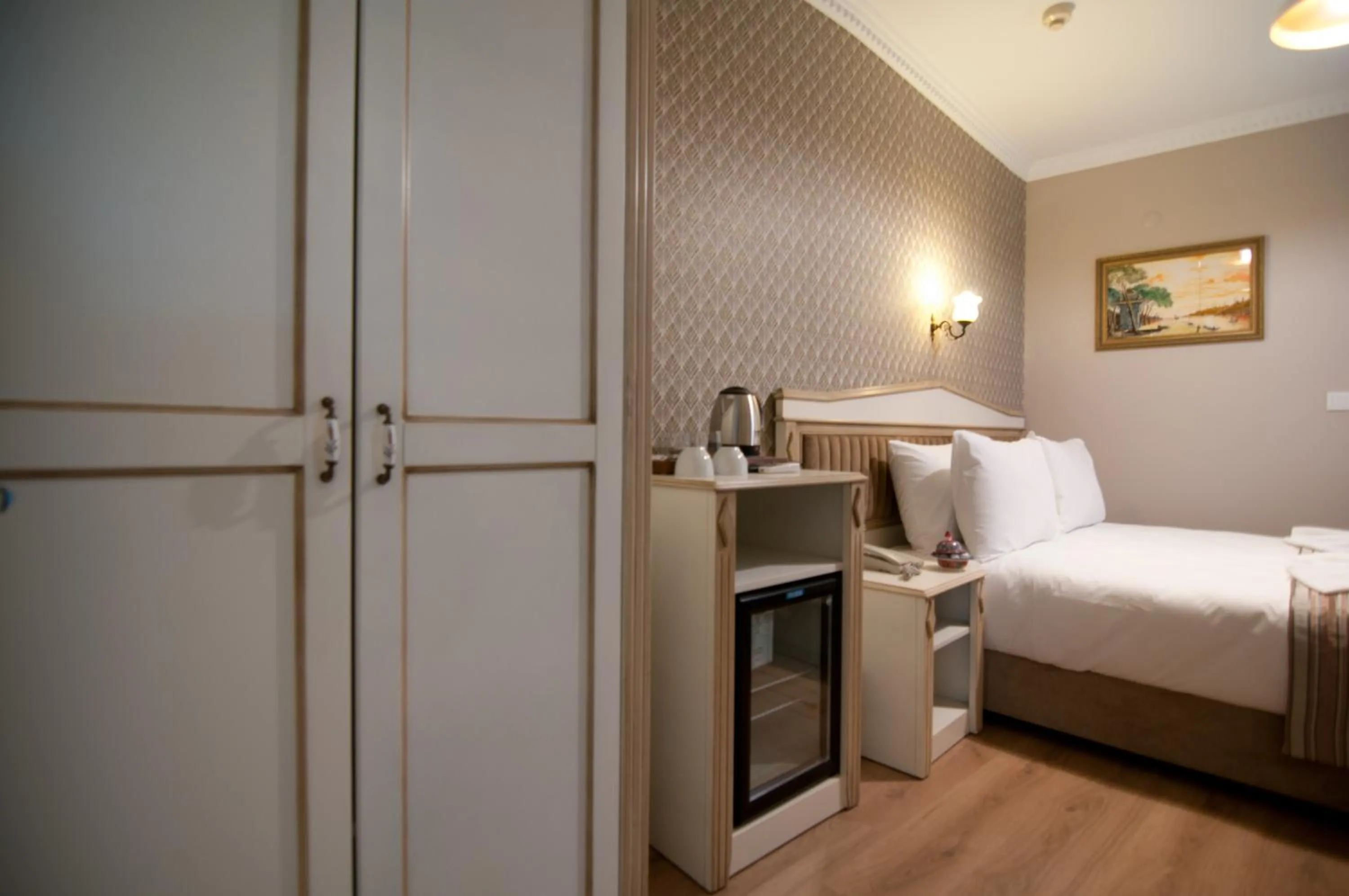 Bed in Mevlana Hotel