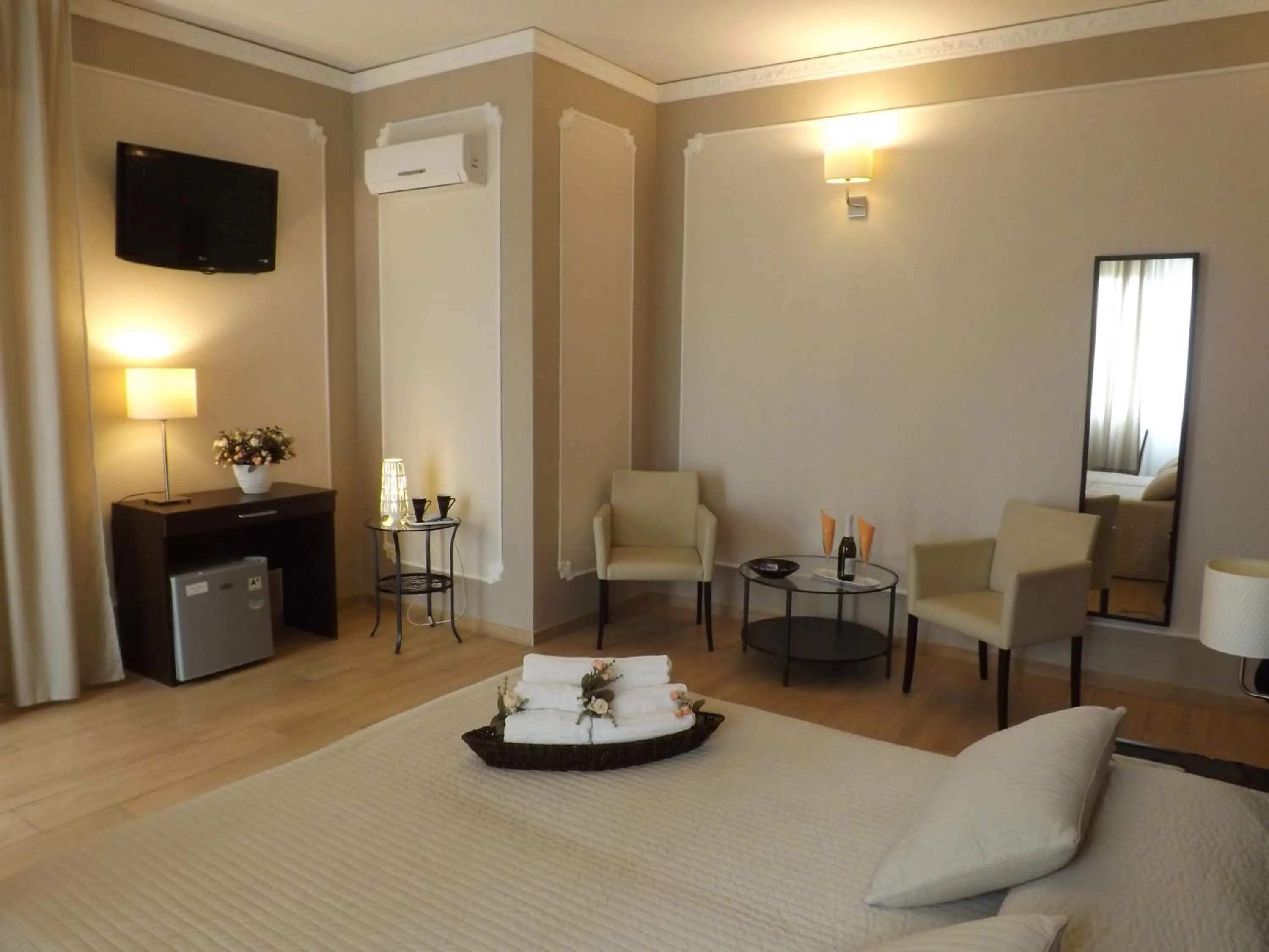 Photo of the whole room in La Maison Des Rêves