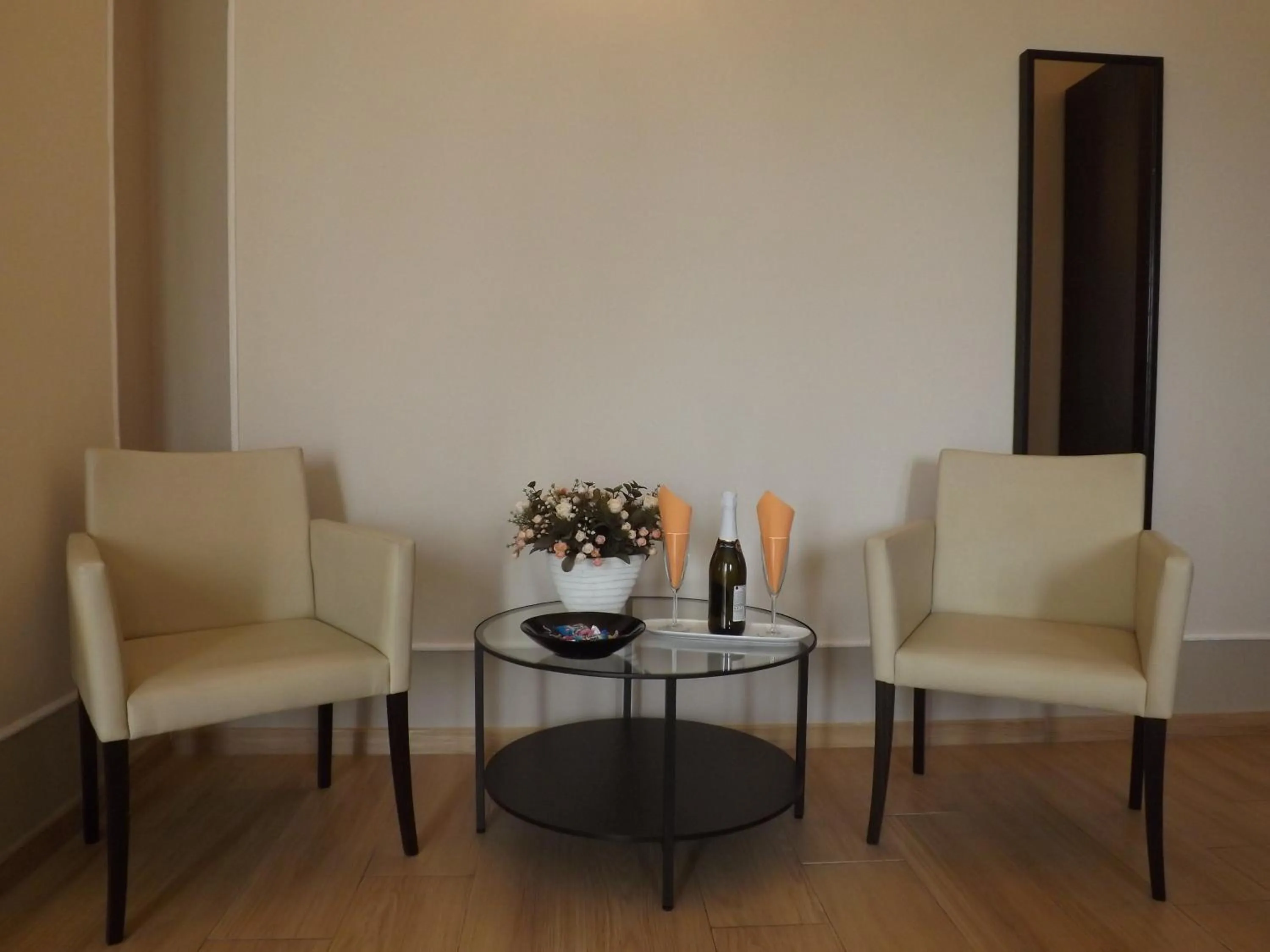 Photo of the whole room in La Maison Des Rêves