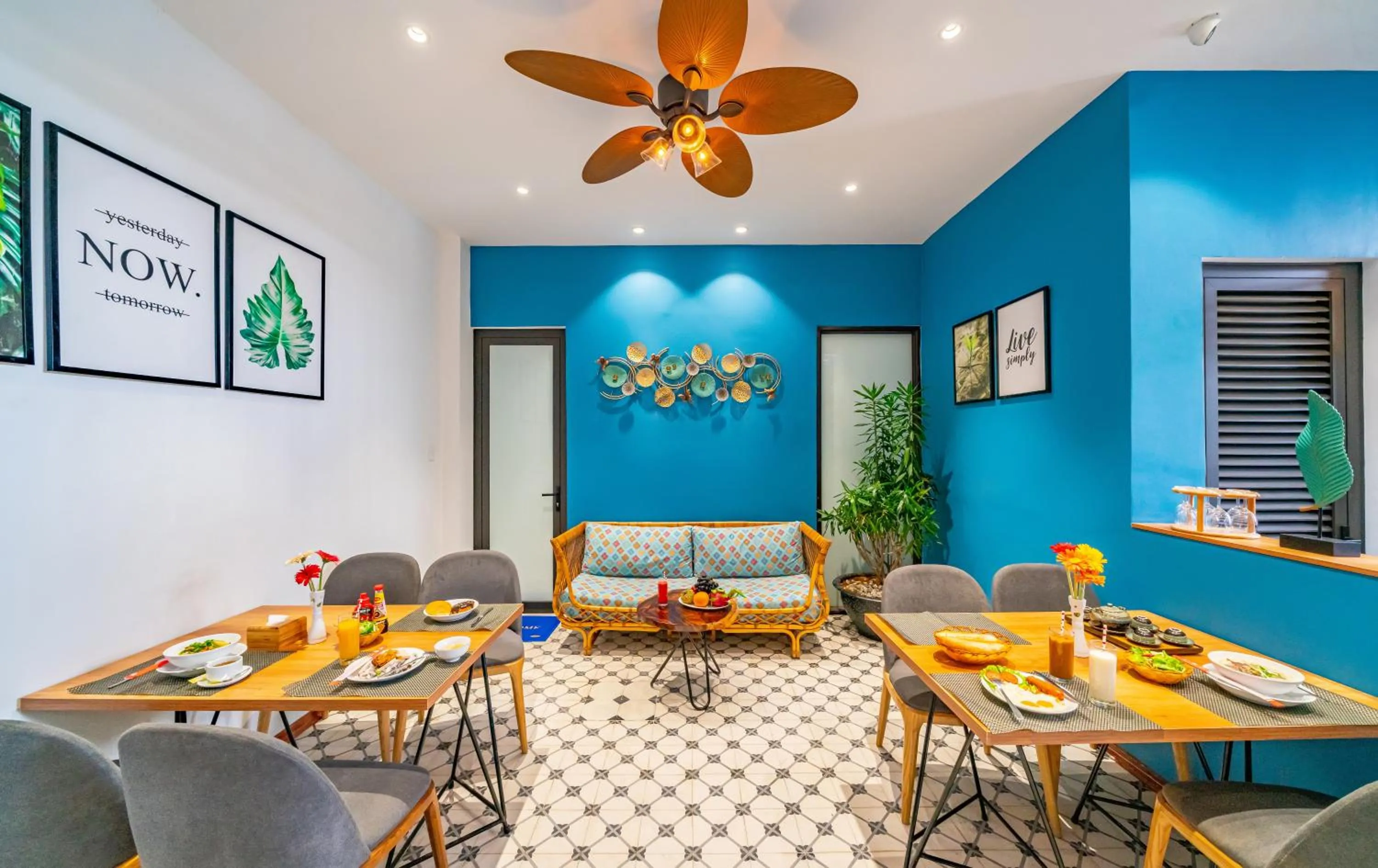 Food and drinks in Cani Beach House