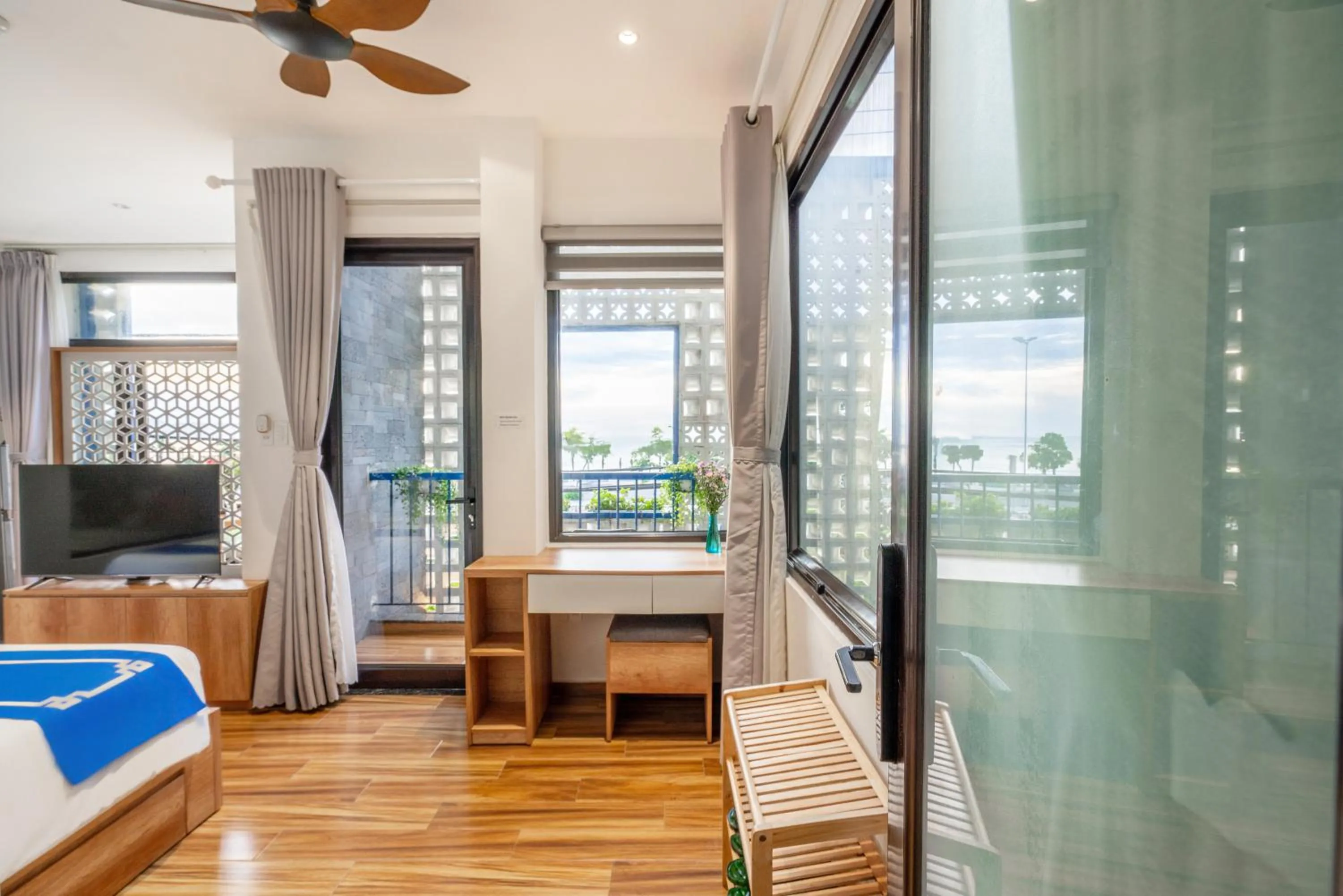 Photo of the whole room in Cani Beach House