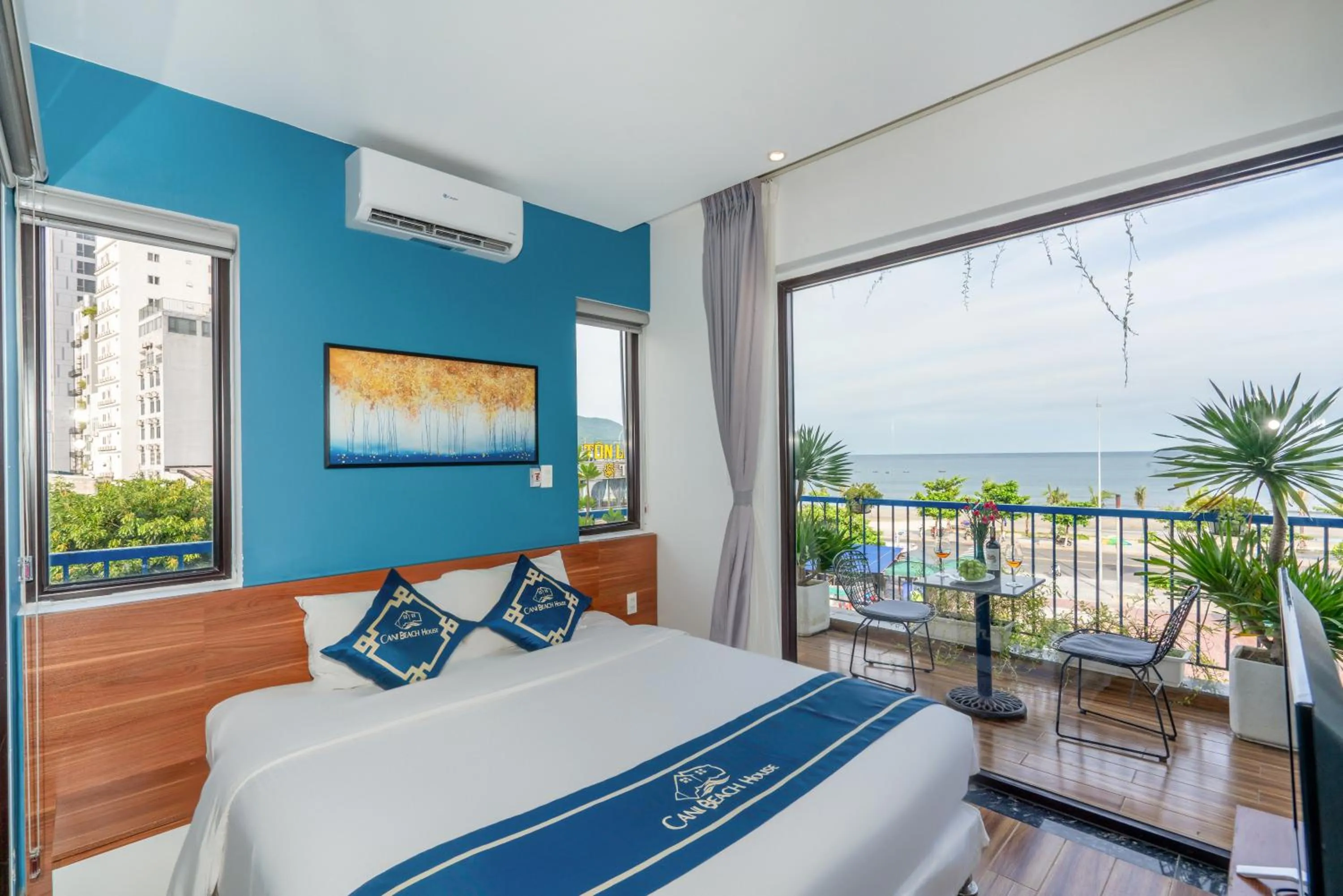 Bedroom, Bed in Cani Beach House