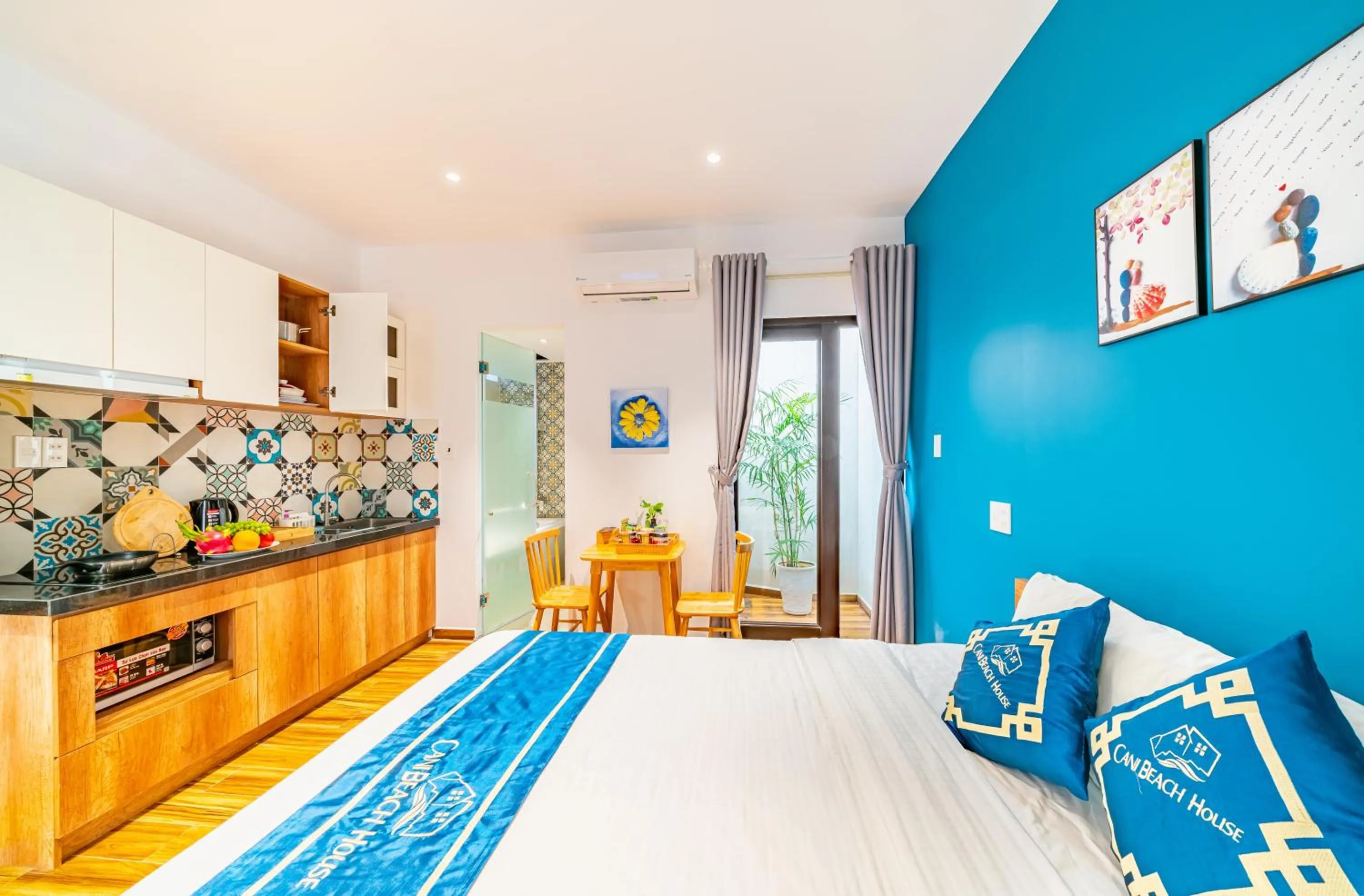 Bed in Cani Beach House