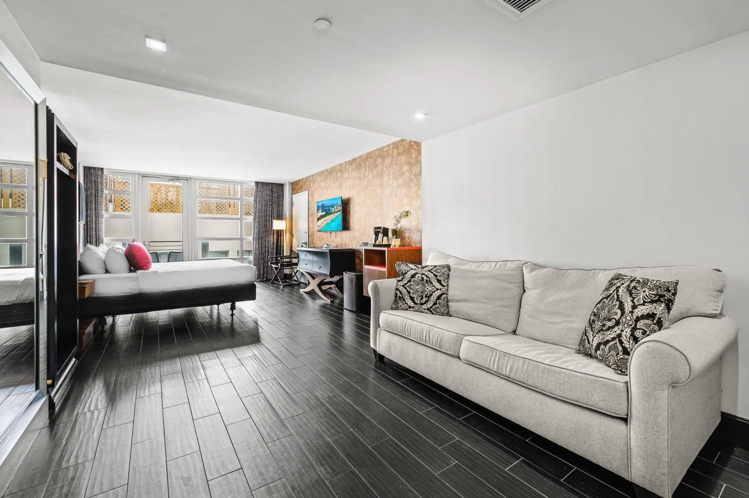 Bed in The Fairwind Hotel