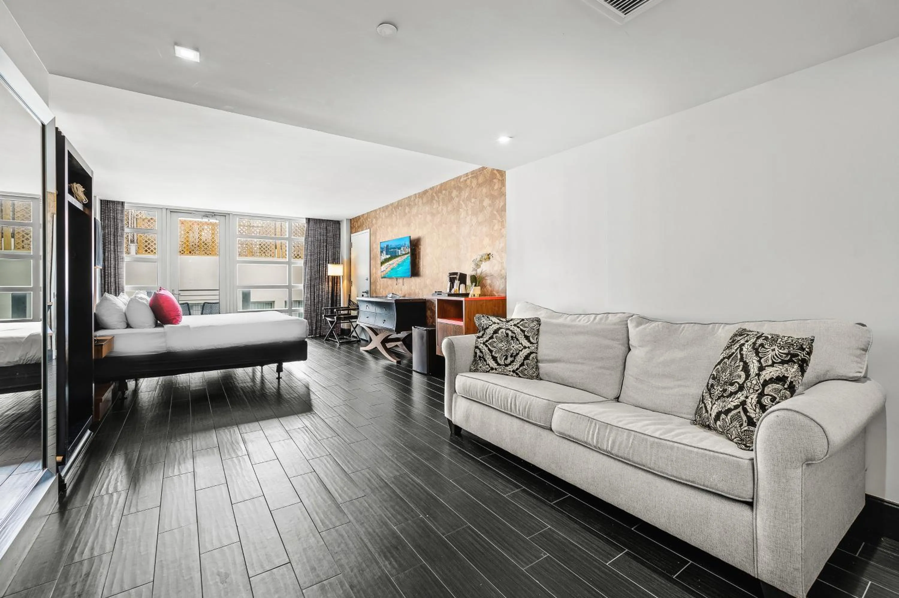 Bed in The Fairwind Hotel