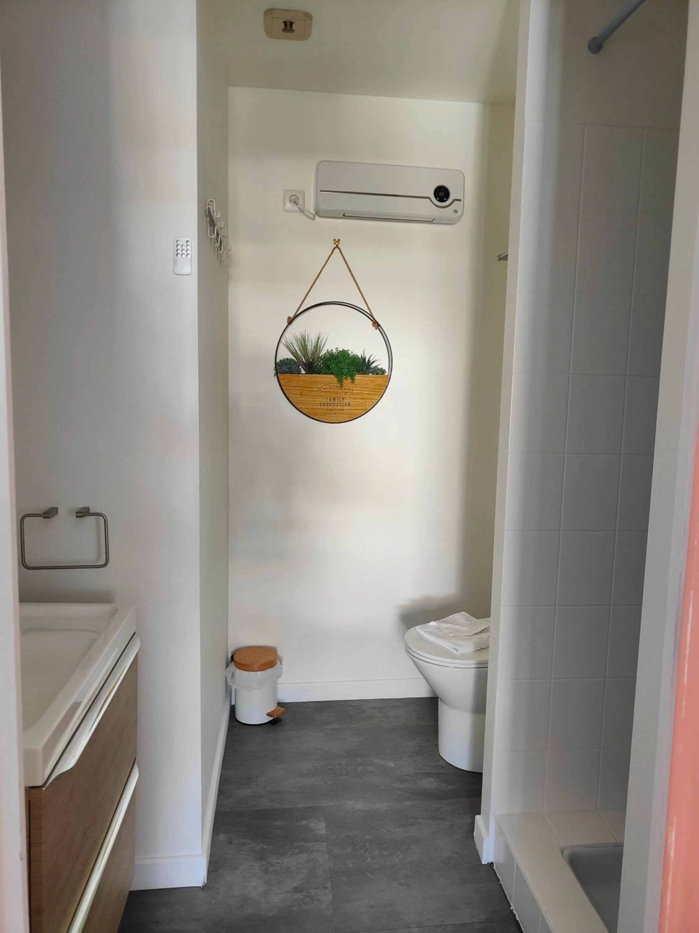 Toilet in Hotel Au Val Doré