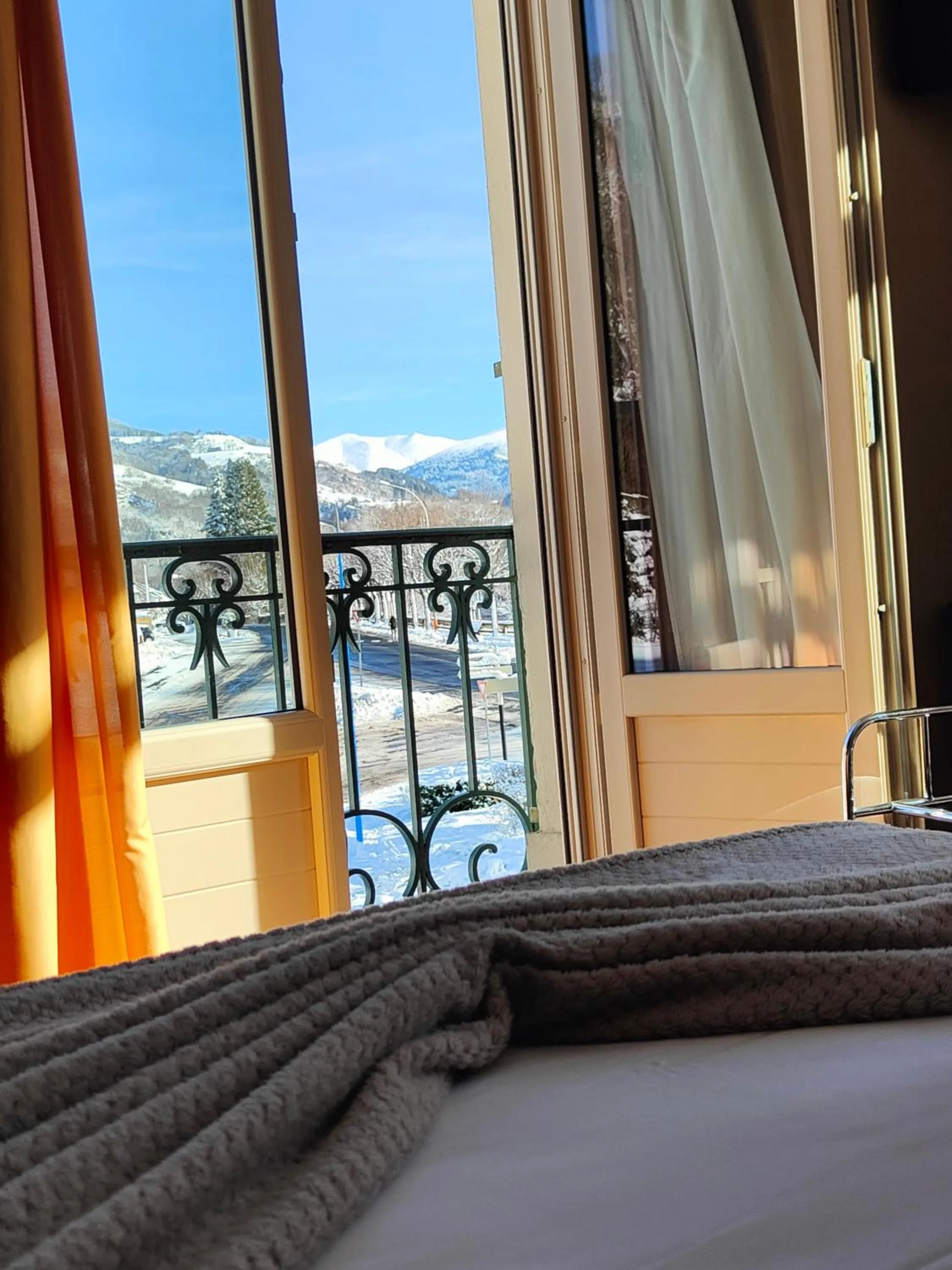 Natural landscape, Bed in Hotel Au Val Doré