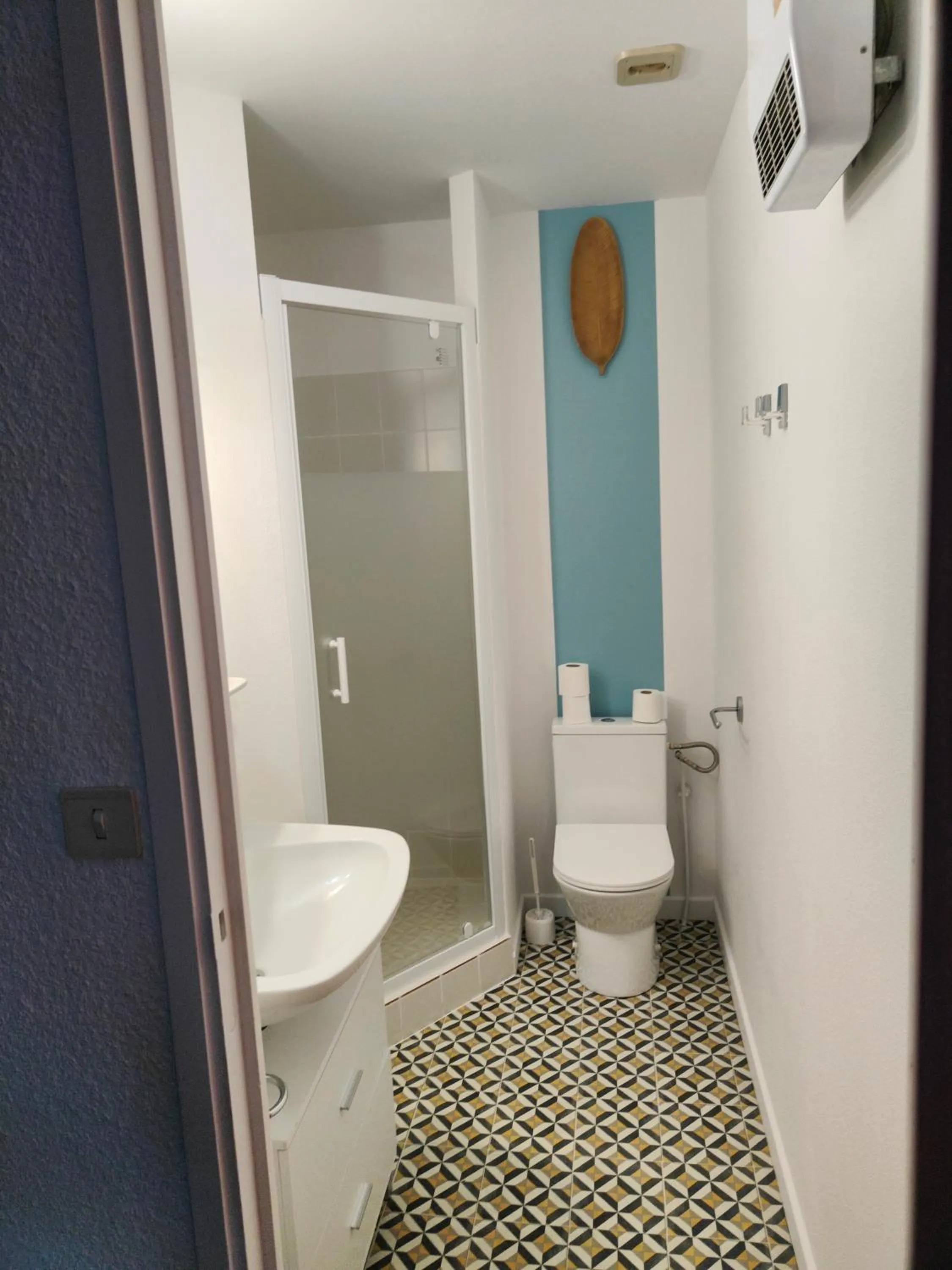 Shower in Hotel Au Val Doré