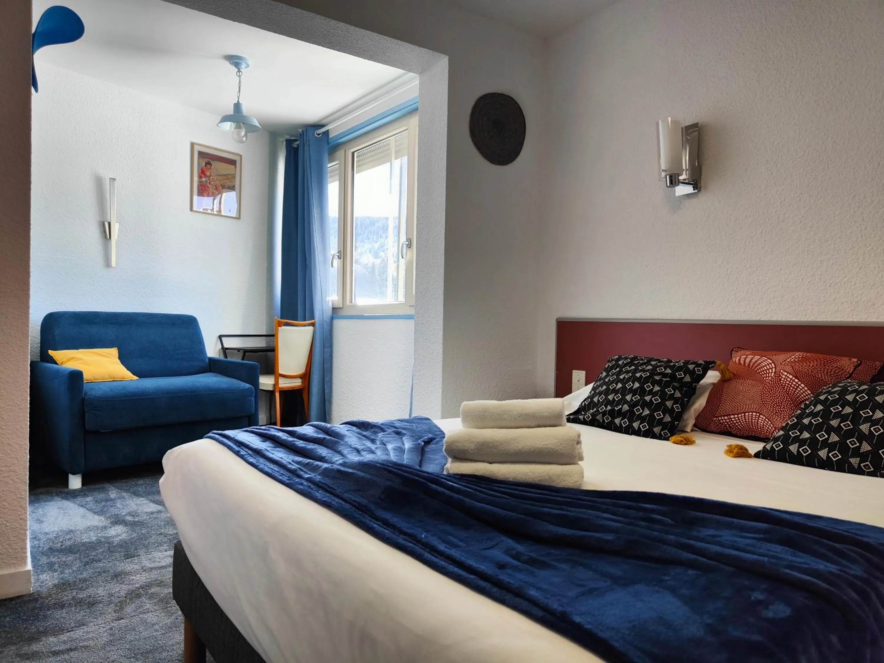 Photo of the whole room, Bed in Hotel Au Val Doré