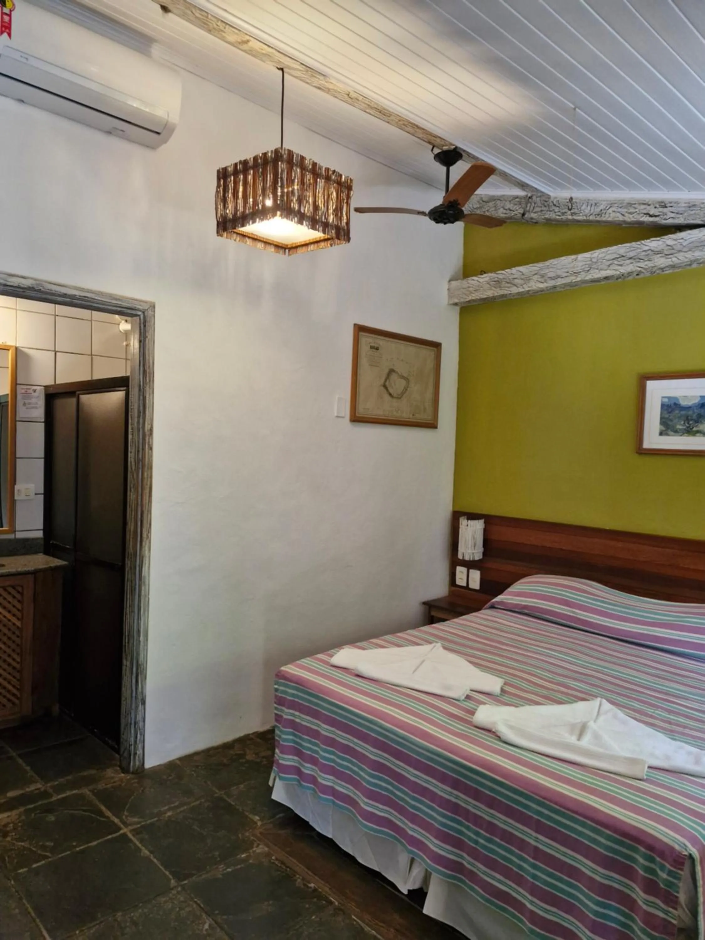 Bed in Pousada Bucaneiros