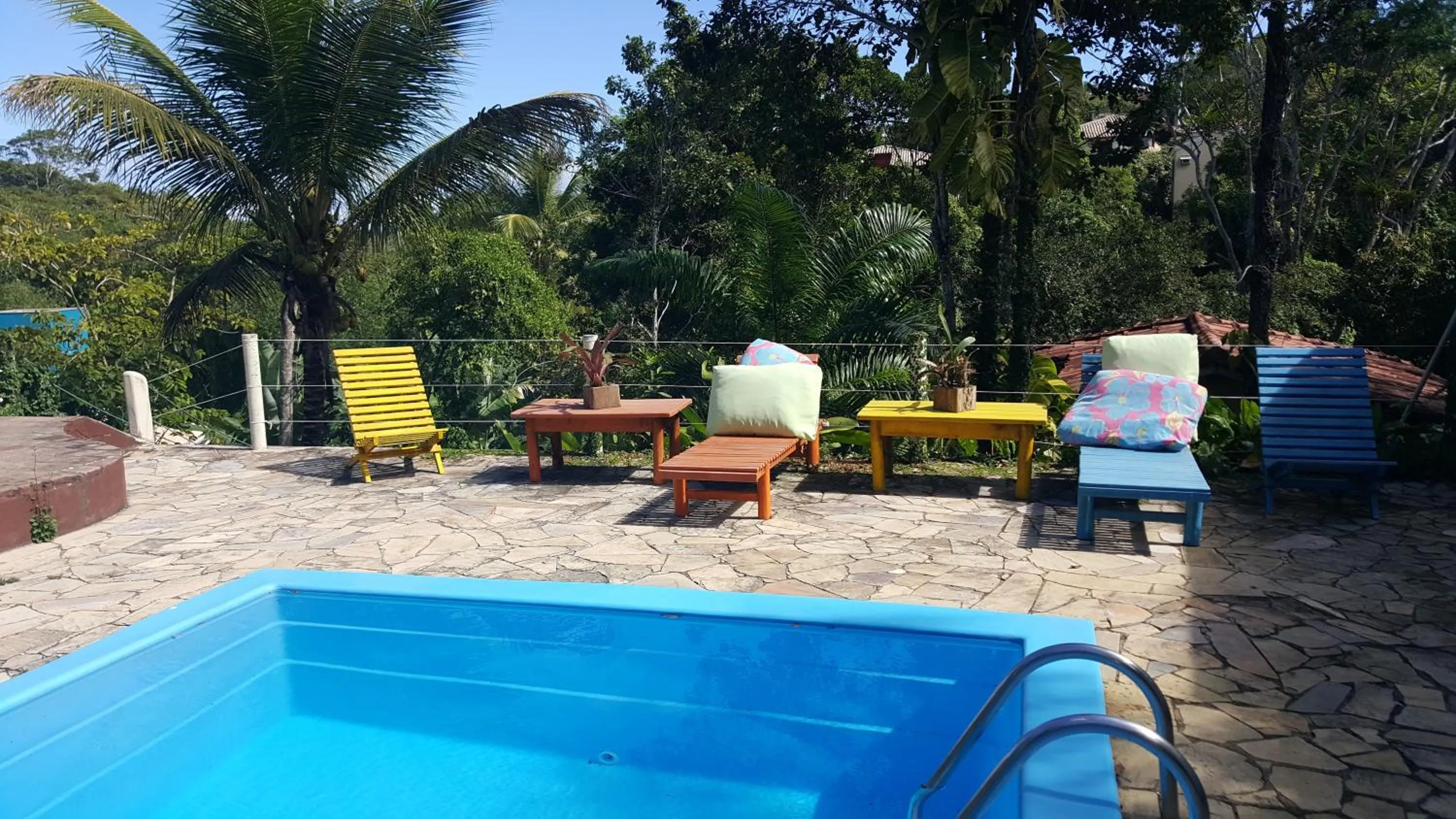 Swimming pool in Pousada Bucaneiros