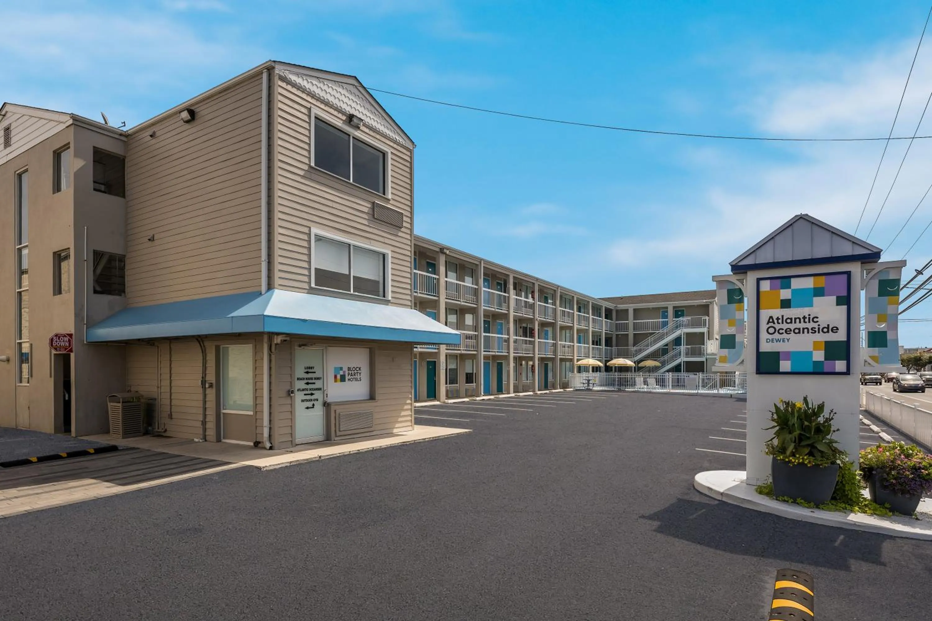 Pets in Atlantic Oceanside Dewey