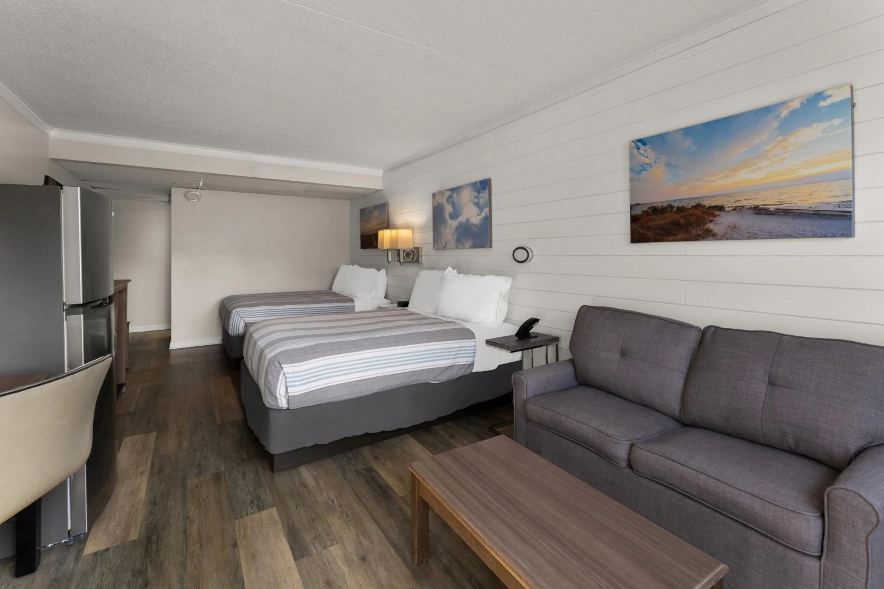 Bed in Atlantic Oceanside Dewey