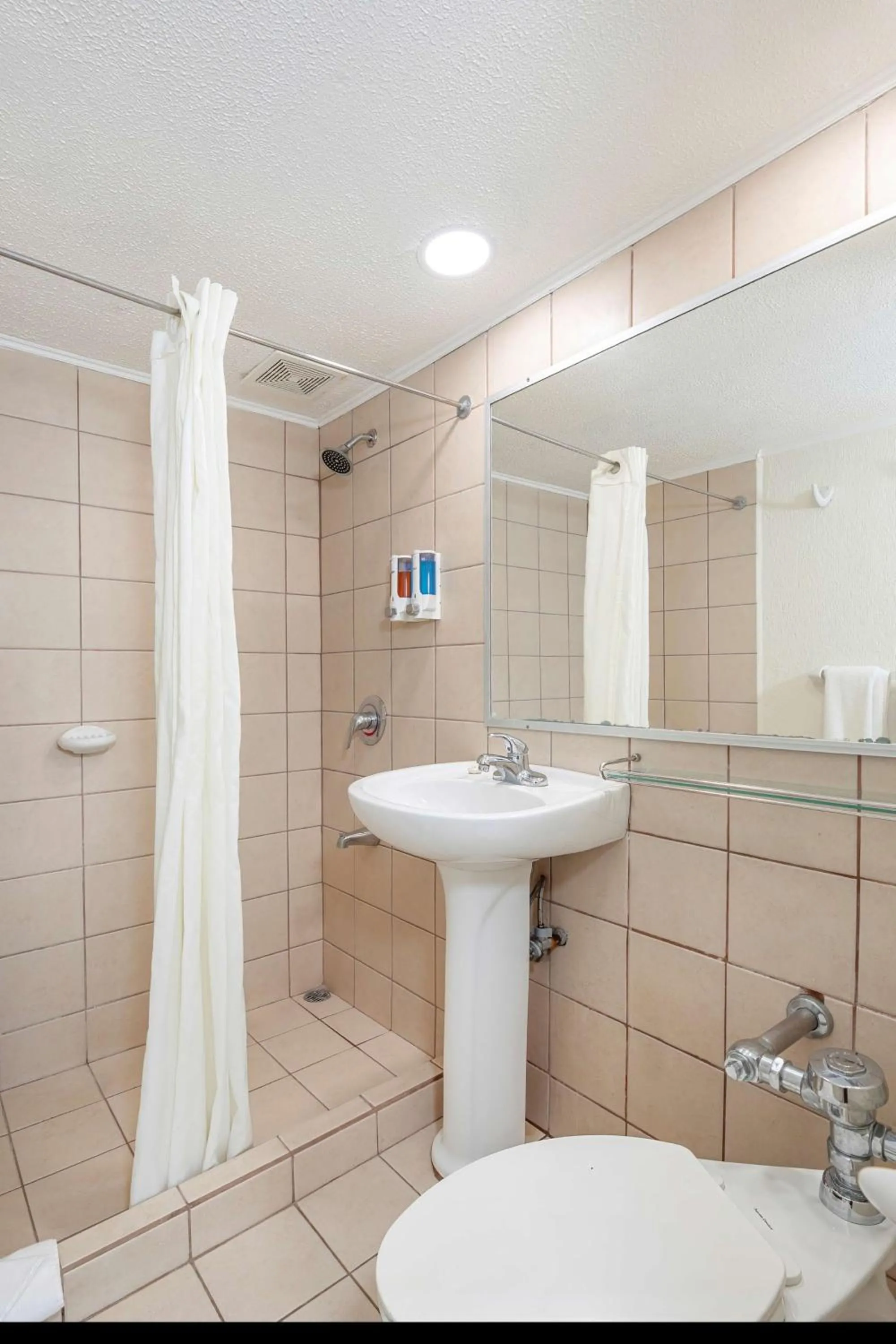 Bathroom in Best Western Jaco Beach All Inclusive Resort