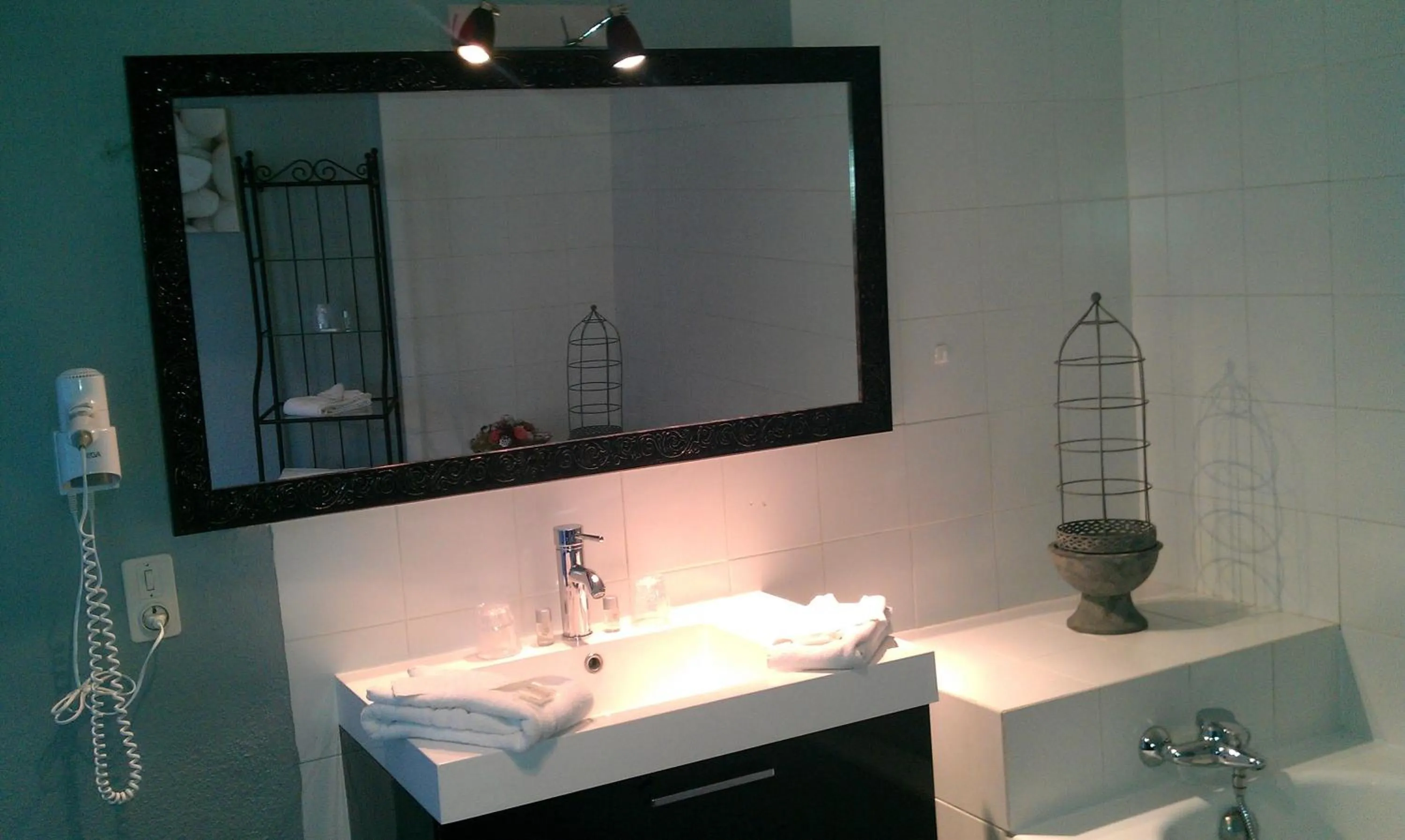 Bathroom in L' Oustaloun