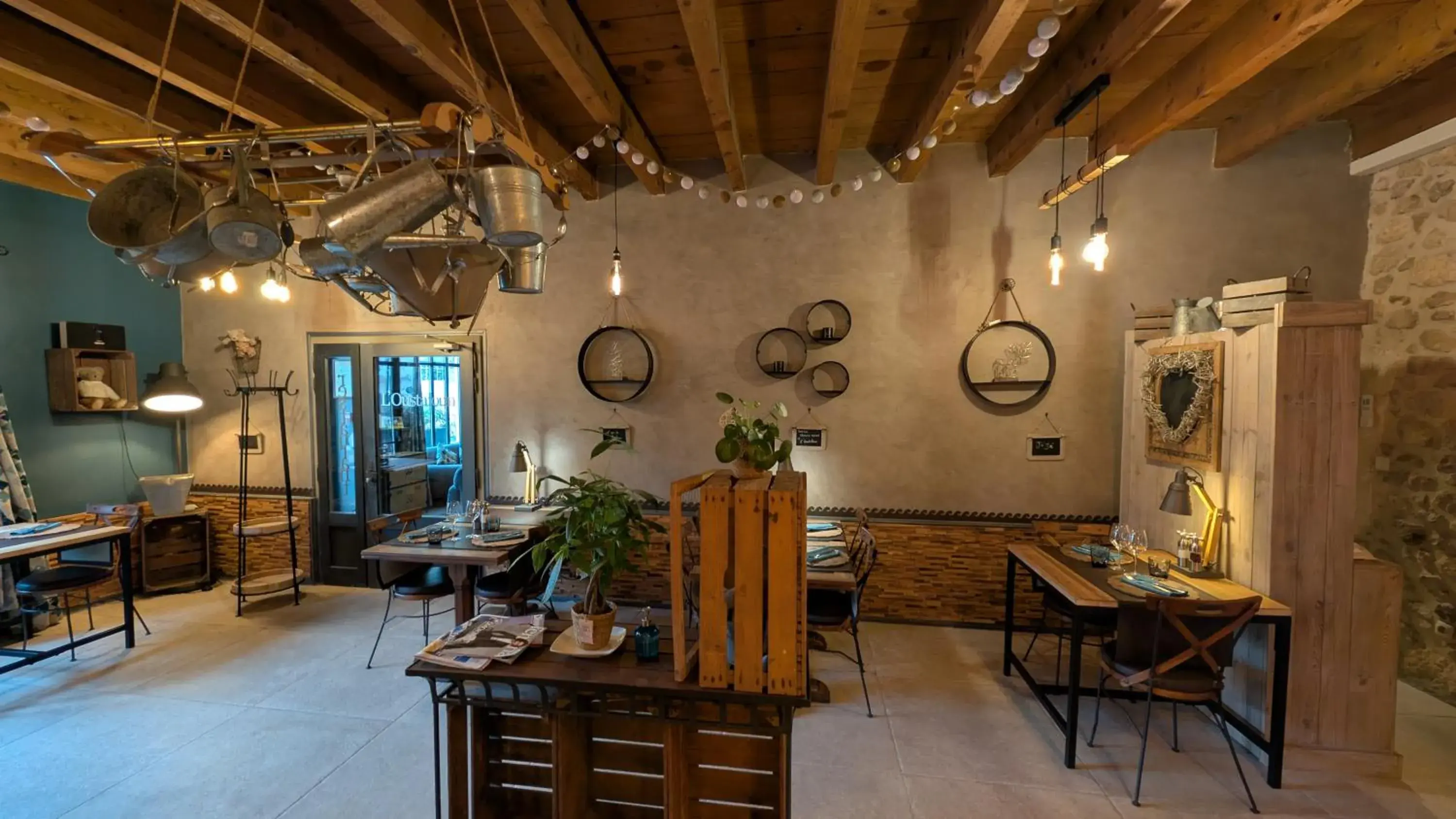 L' Oustaloun L' Oustaloun