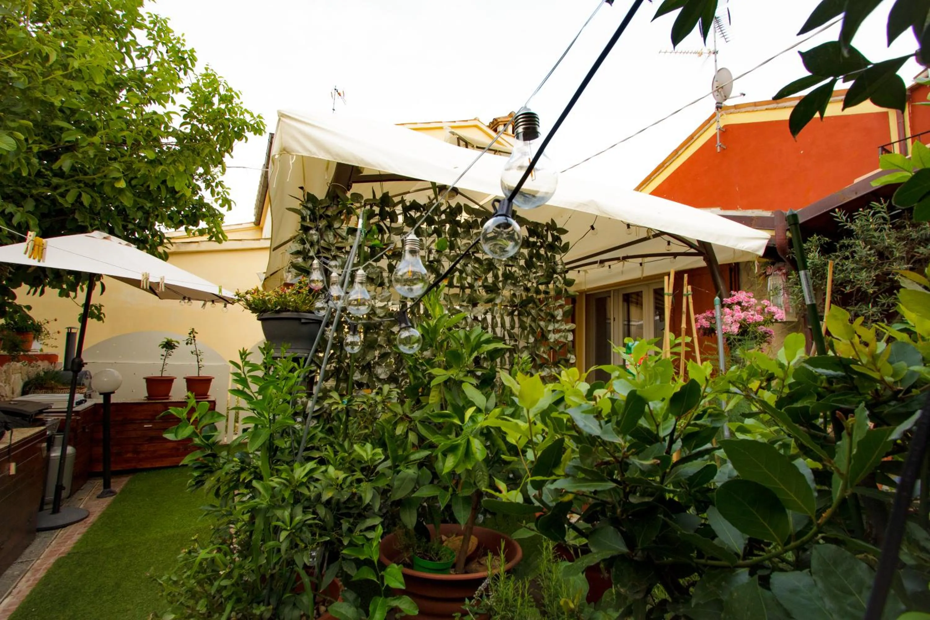 Garden in Eden Lilli B&B