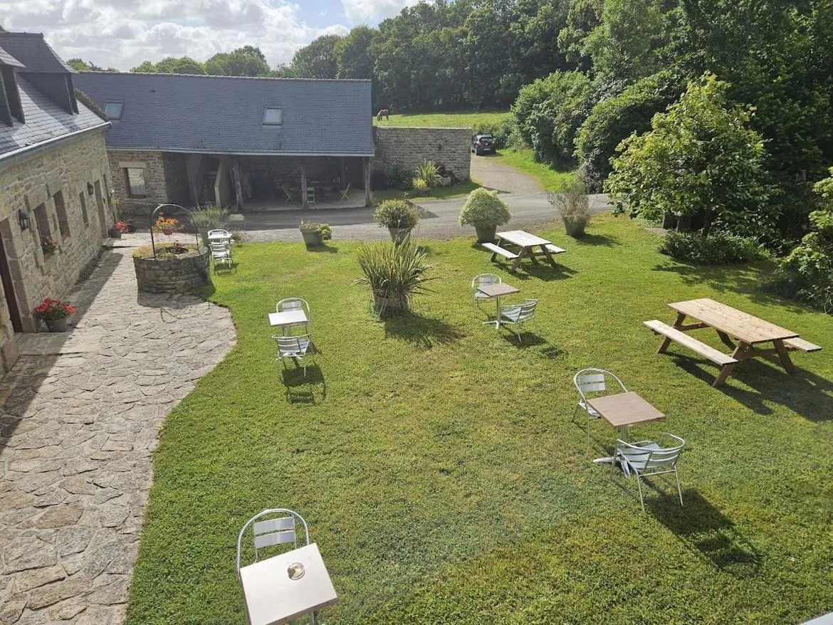 Patio in Domaine de Lesvaniel