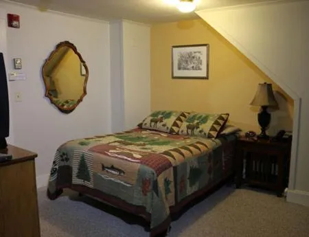 Photo of the whole room, Bed in Wildcat Inn and Tavern