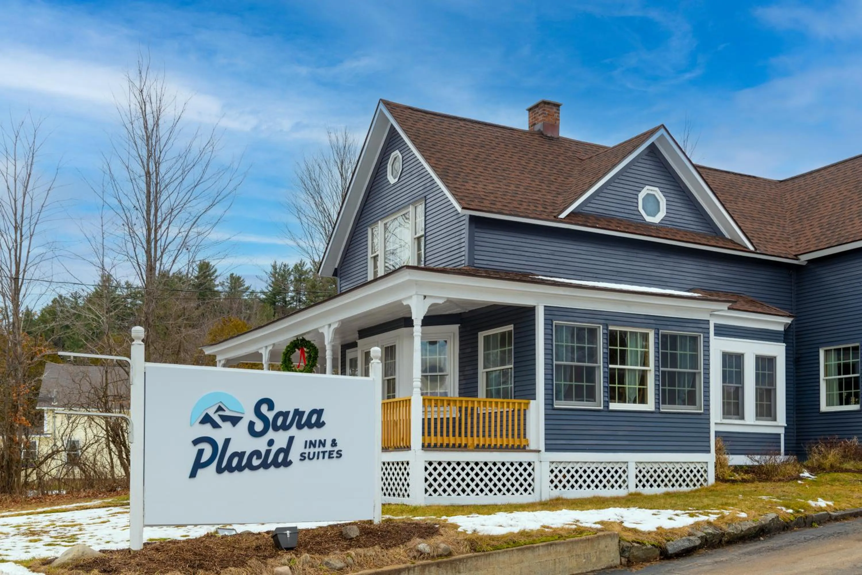 Property building in Sara Placid Inn & Suites