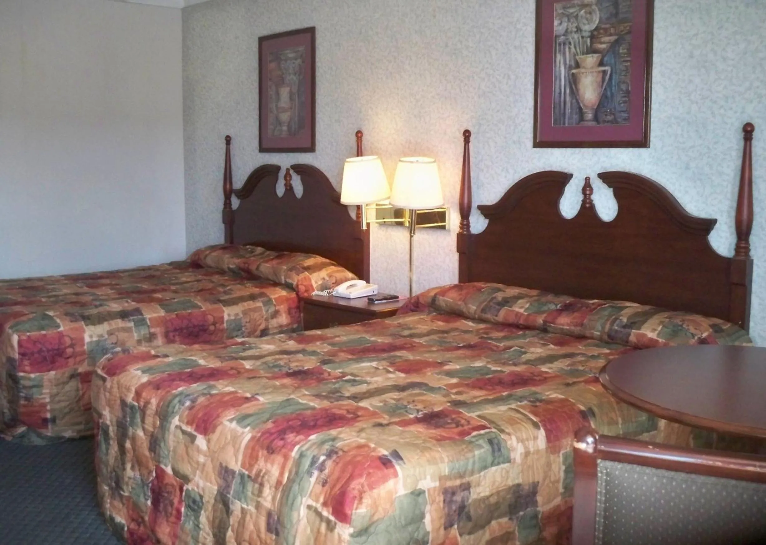 Bedroom, Bed in Scottish Inns Morristown