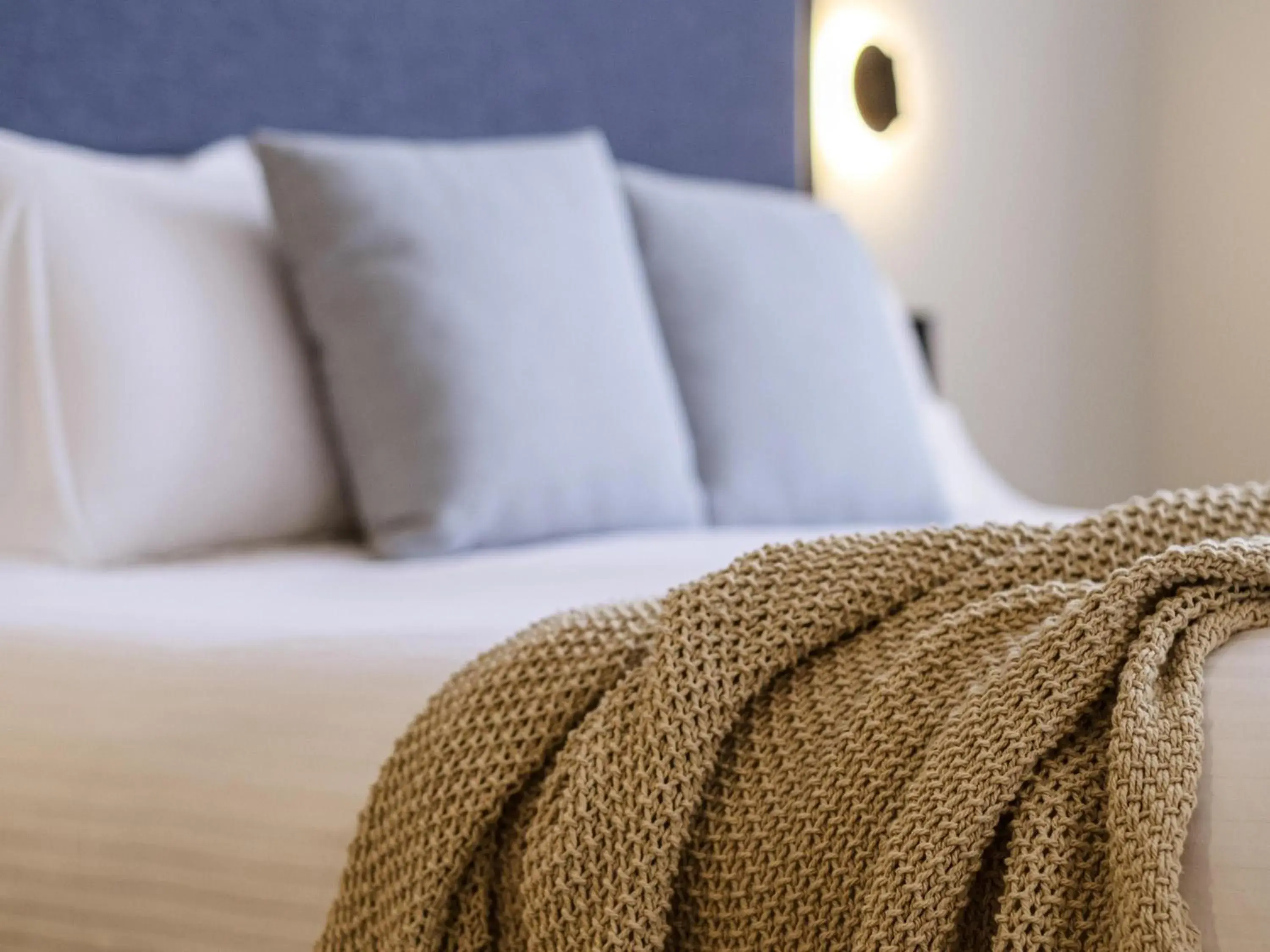 Queen Room with Balcony in Mercure Centro Port Macquarie Queen Room with Balcony in Mercure Centro Port Macquarie