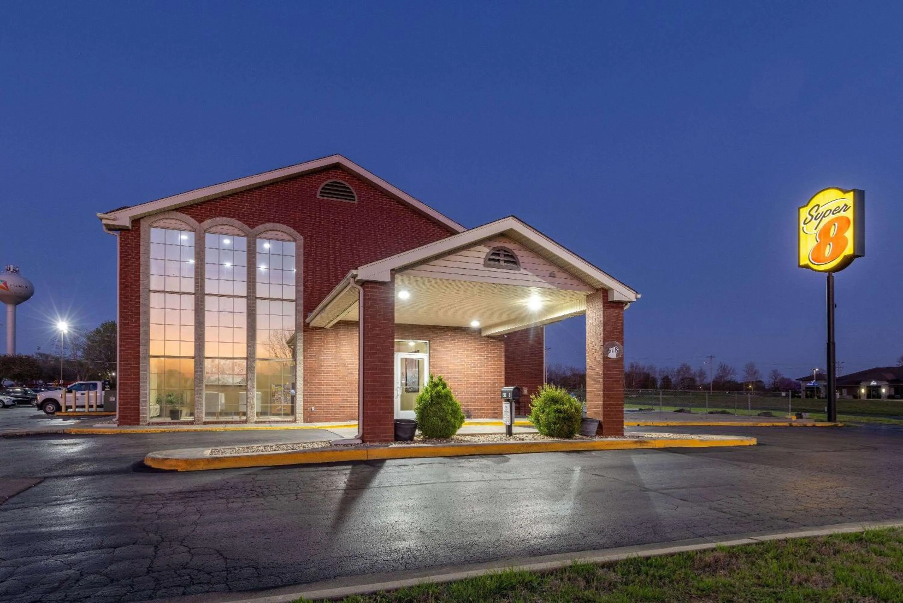 Property building in Super 8 by Wyndham Nixa/Springfield Area