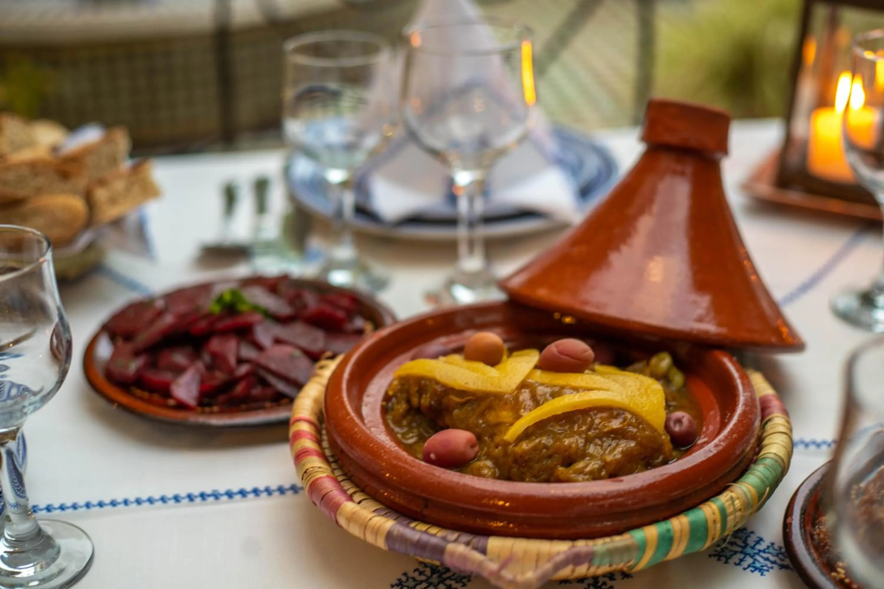 Restaurant/places to eat in Ryad Mabrouka