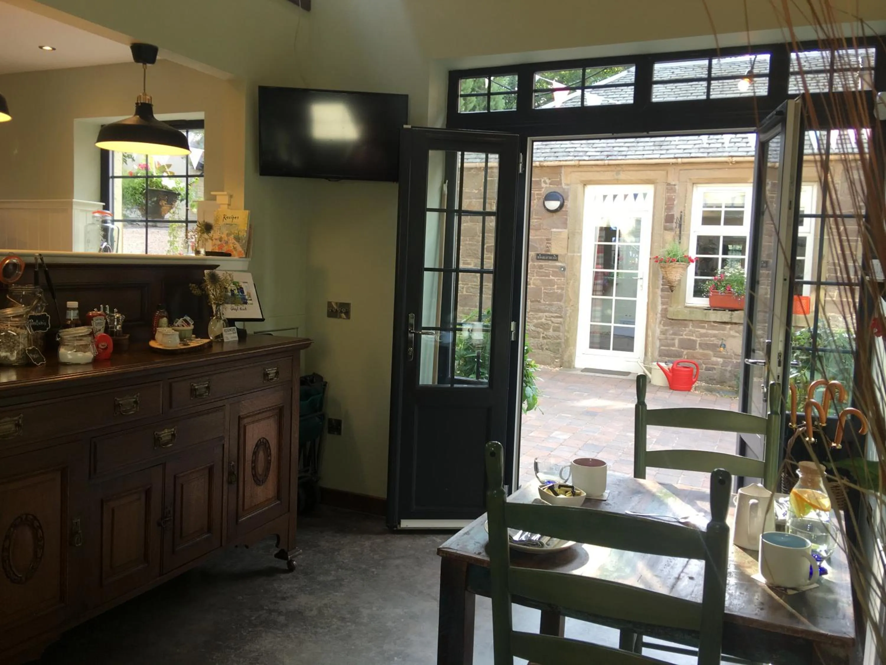 Restaurant/places to eat in Rosemount Boutique B&B