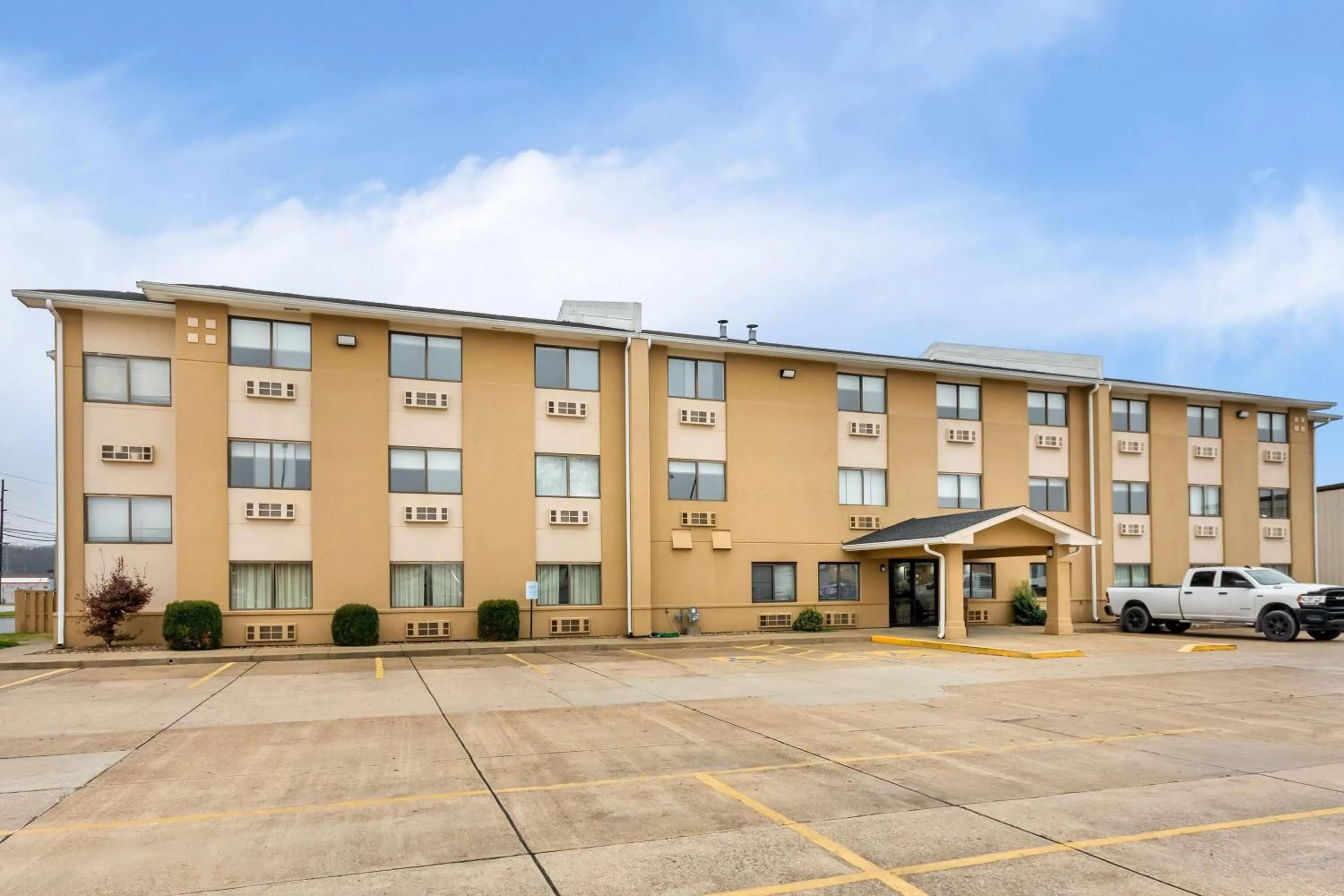 Property building in Super 8 by Wyndham Evansville East