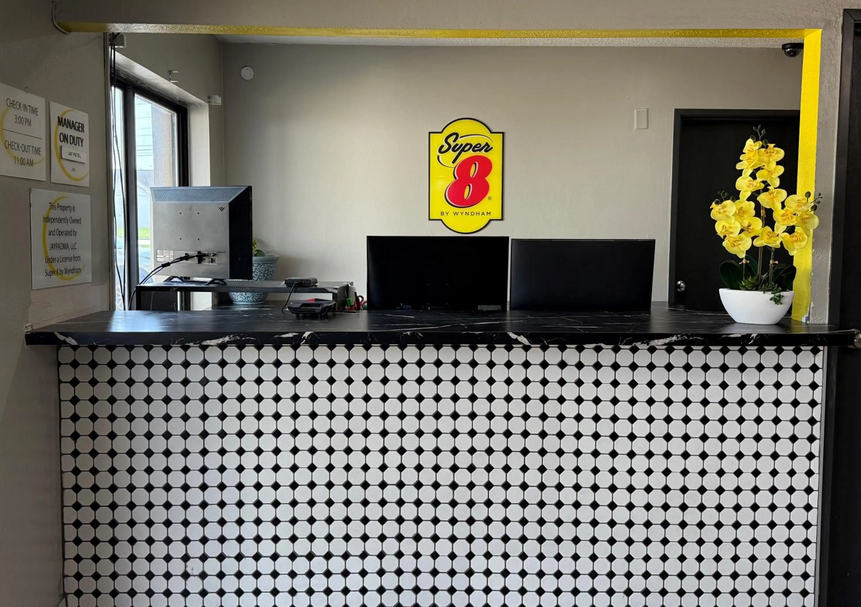 Lobby or reception in Super 8 by Wyndham Evansville East