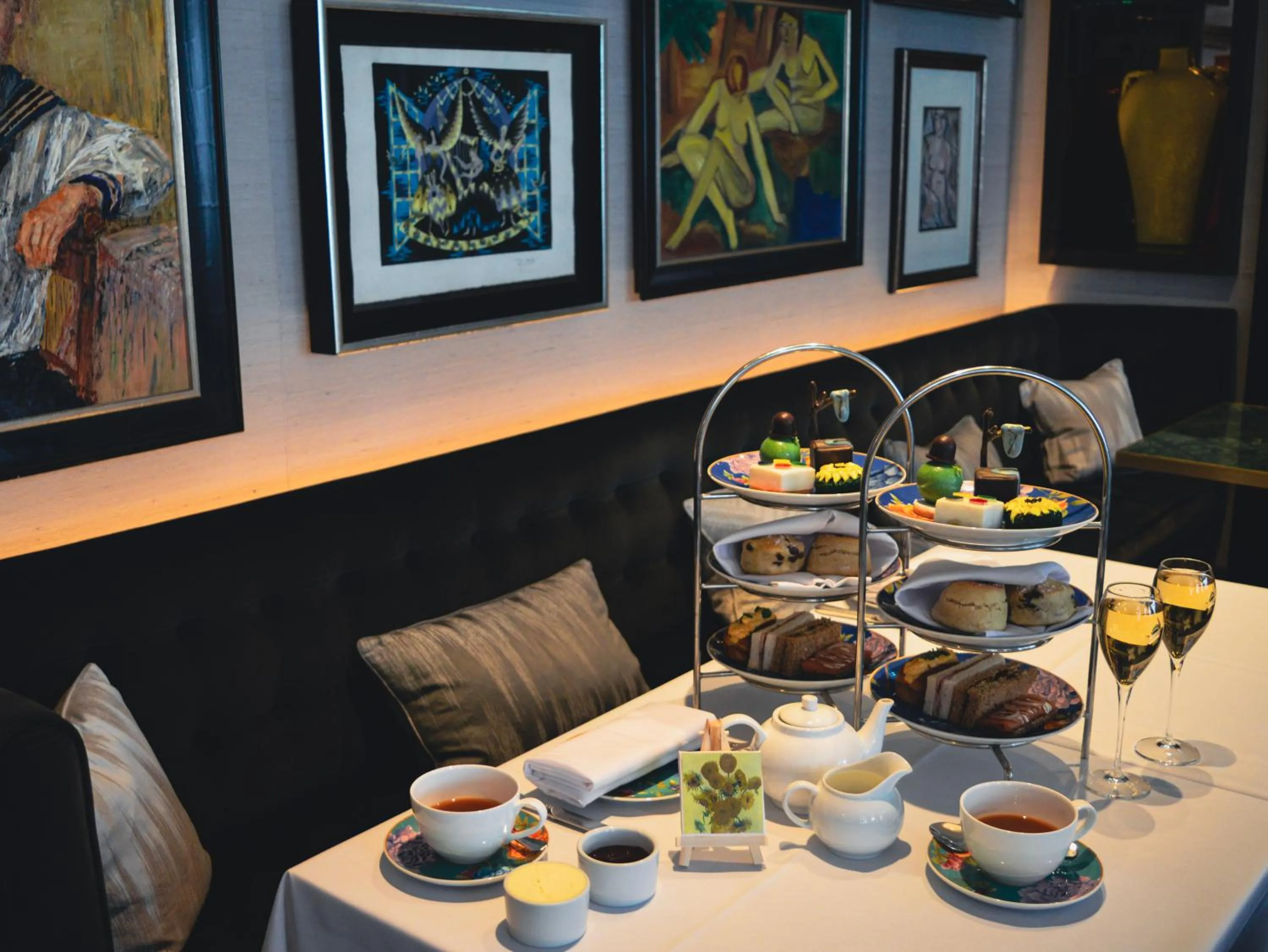 Restaurant/places to eat in Althoff St James's Hotel & Club London