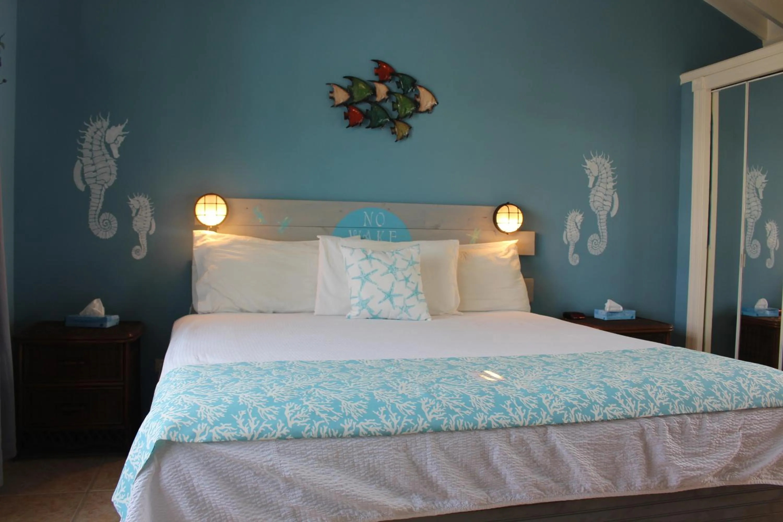 Bedroom, Bed in Hideaways Exuma
