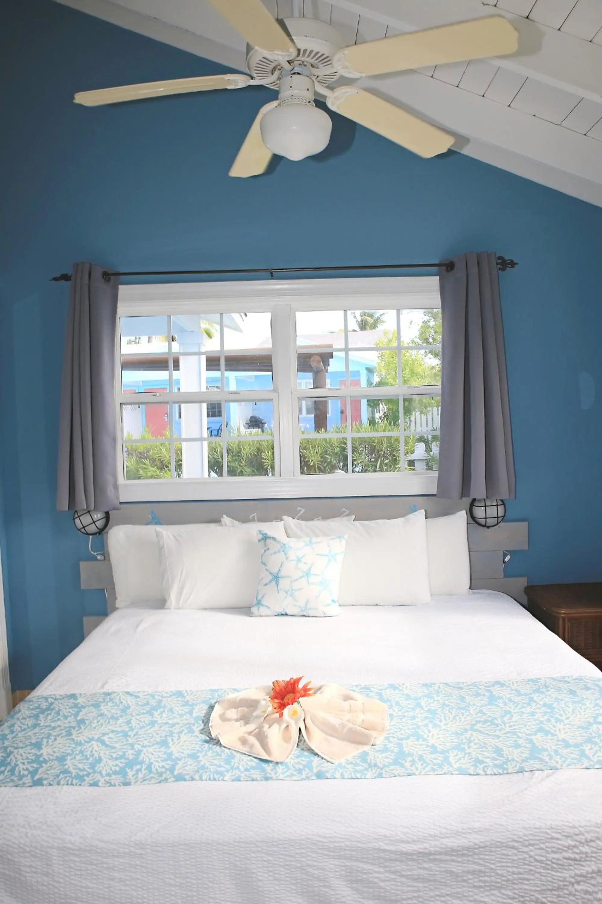 Bedroom, Bed in Hideaways Exuma