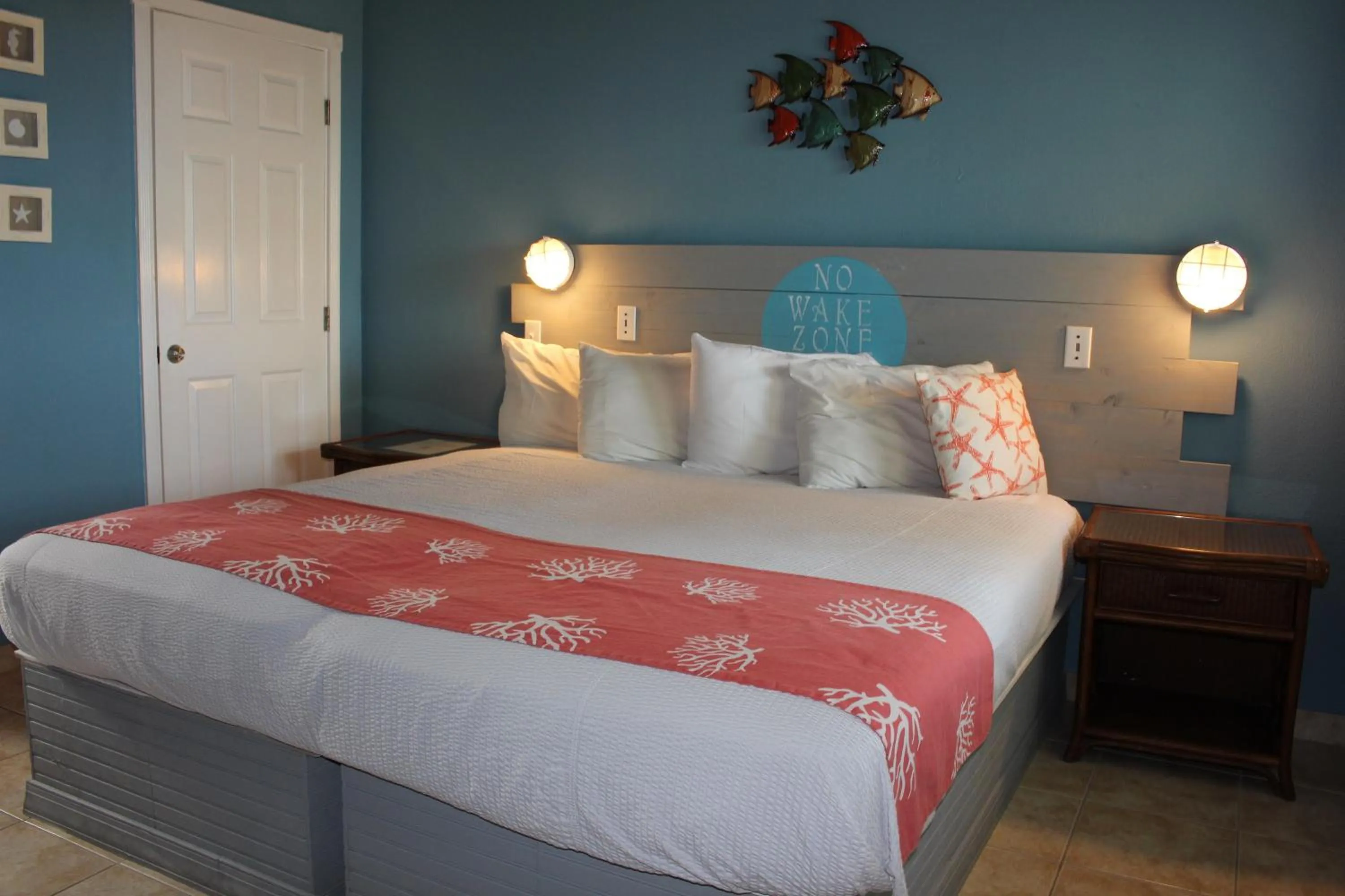 Bed in Hideaways Exuma