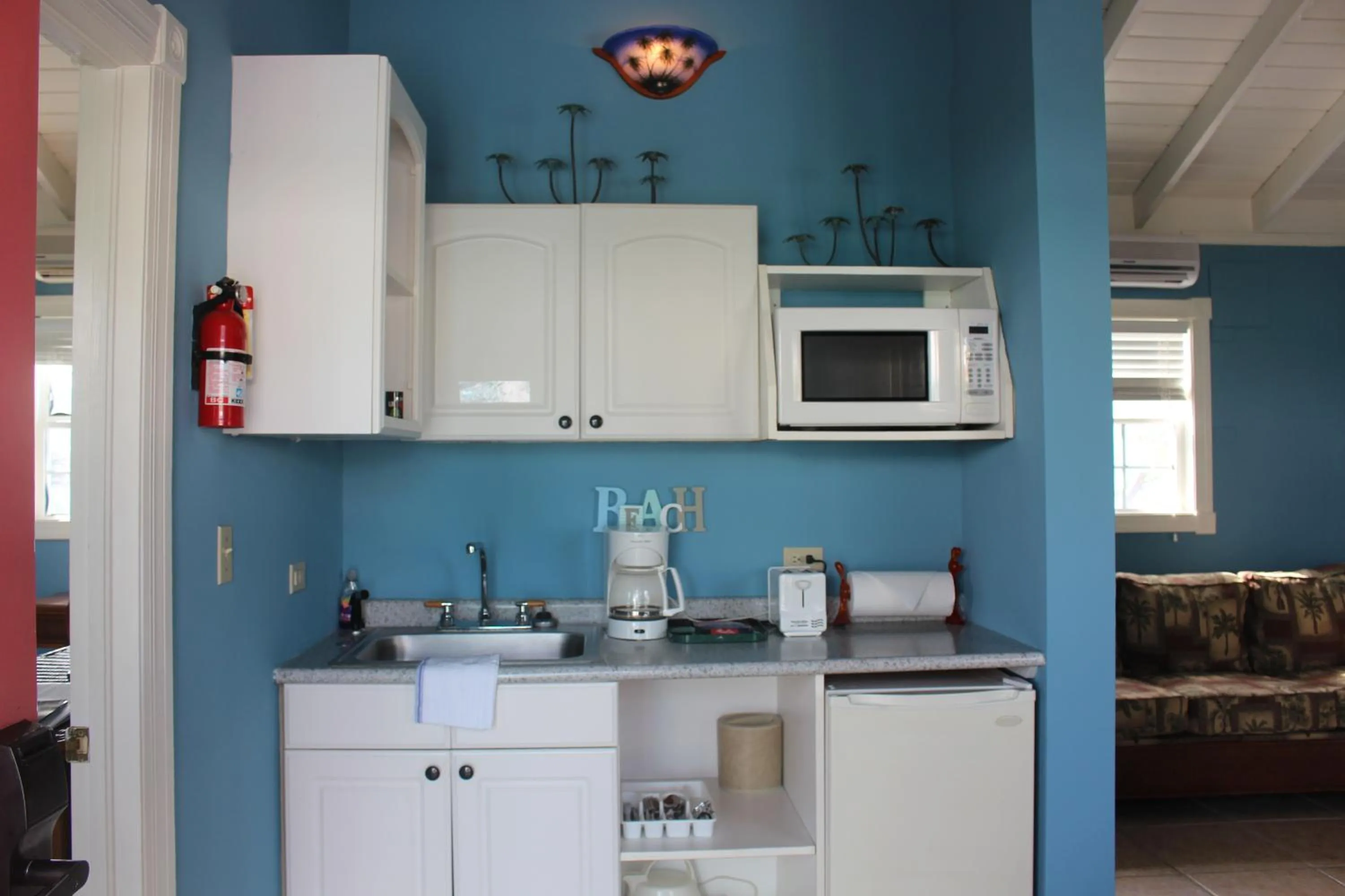 Kitchen or kitchenette in Hideaways Exuma