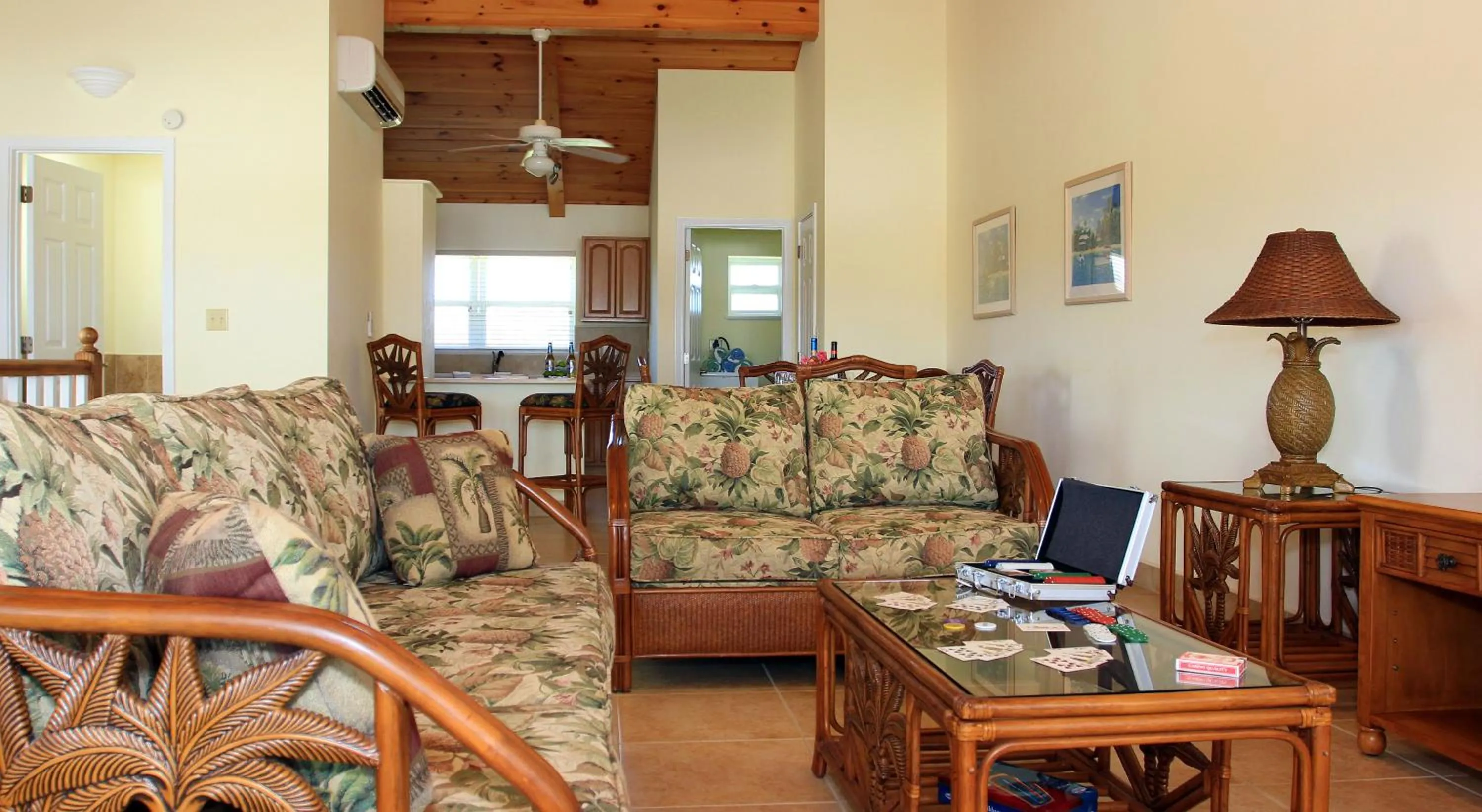 Living room in Hideaways Exuma