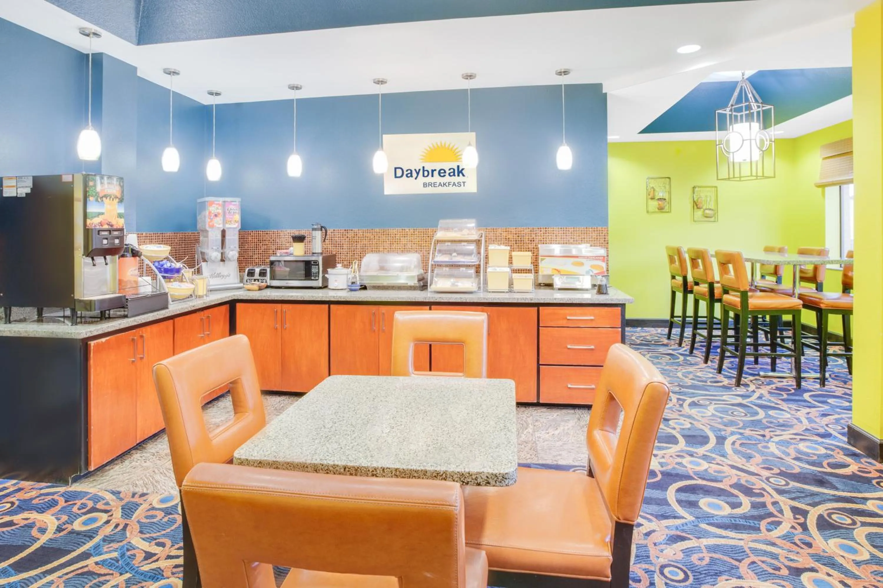 Breakfast in Days Inn & Suites by Wyndham Russellville