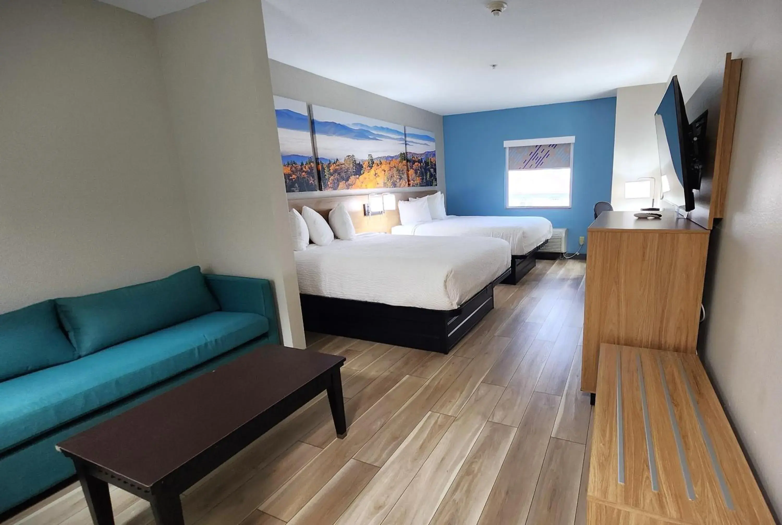 Studio Suite with Two Queen Beds - Non-Smoking in Days Inn & Suites by Wyndham Russellville Studio Suite with Two Queen Beds - Non-Smoking in Days Inn & Suites by Wyndham Russellville