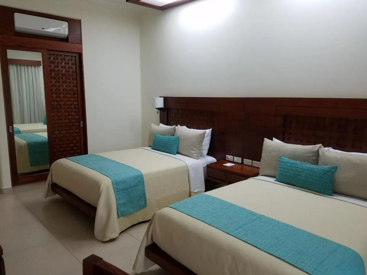 Double Room with Two Beds with Terrace in Hotel Blater