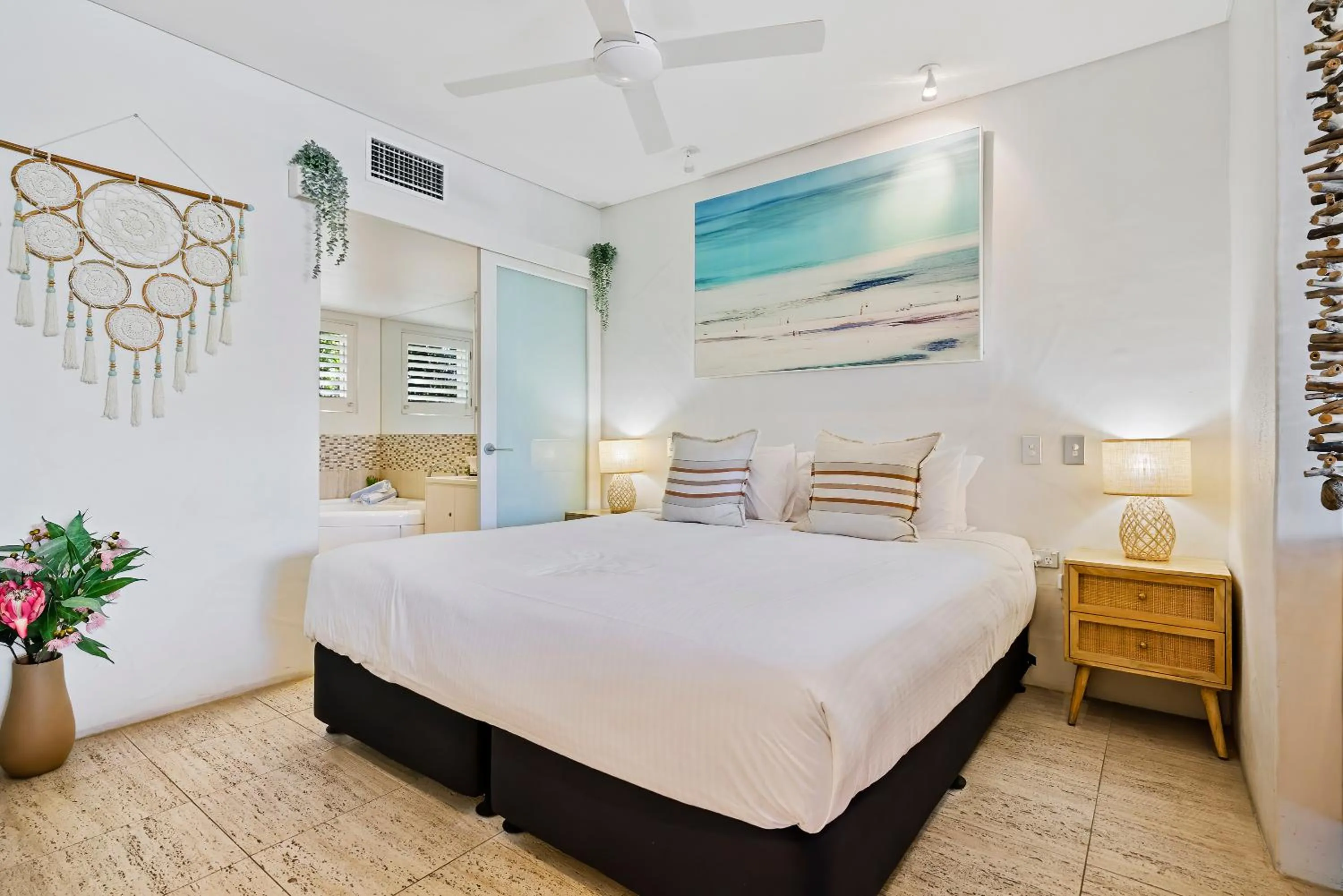 Bed in Noosa Blue Resort