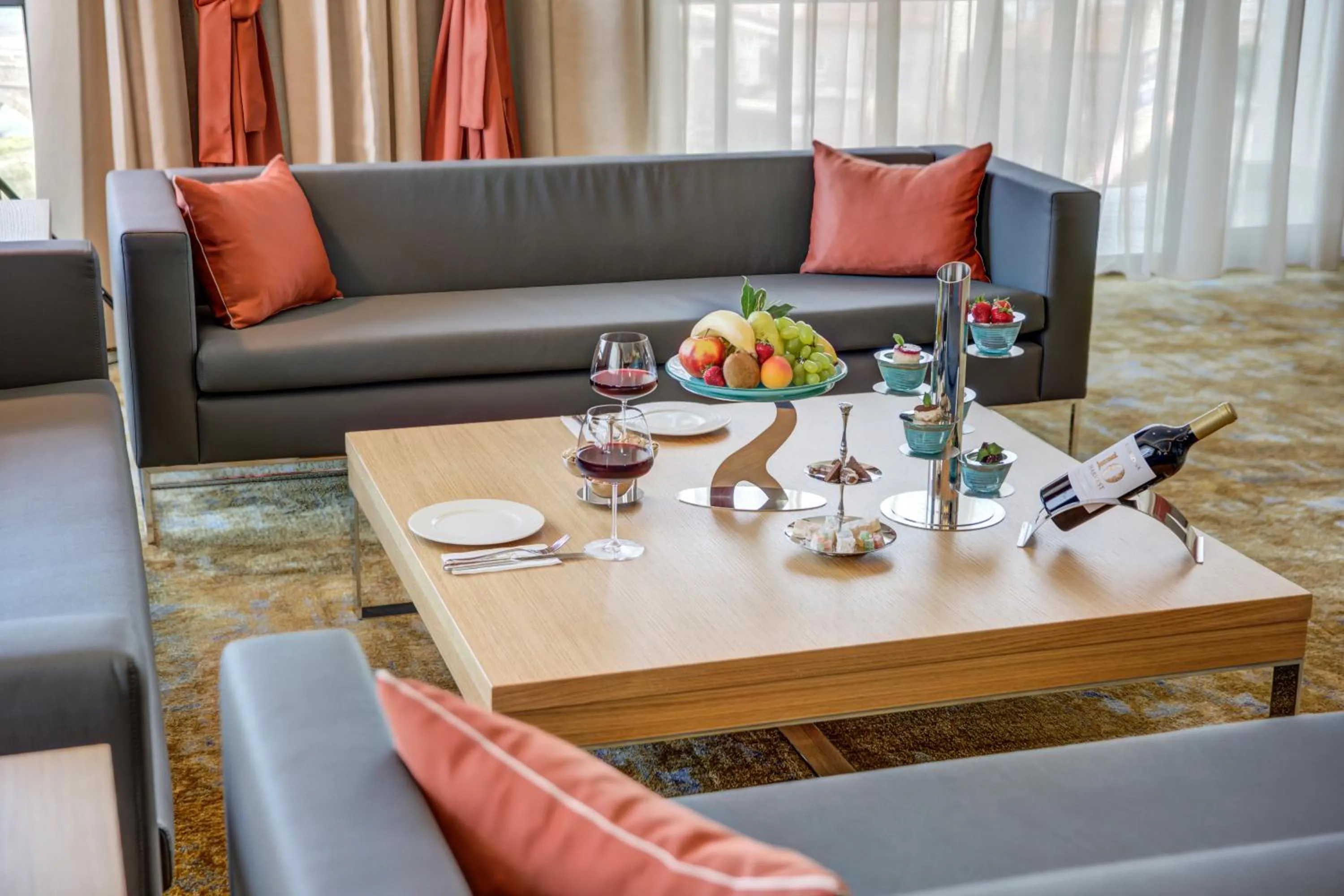 Living room in Merit Grand Mosta Spa Hotel & Casino