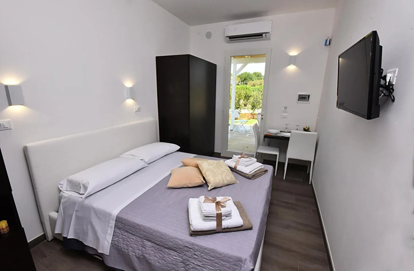 Photo of the whole room, Bed in Borgo Fiorito Relais