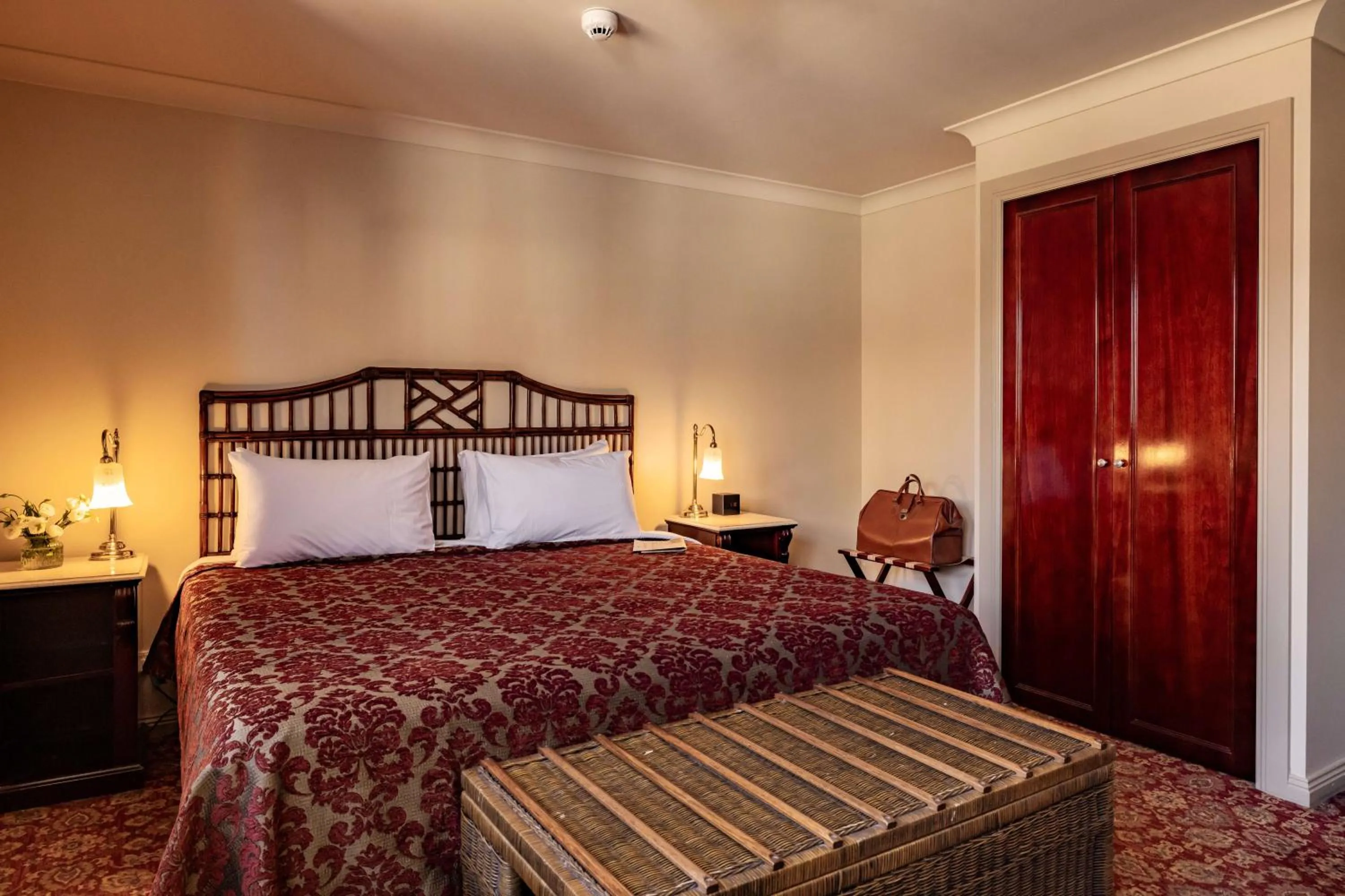 Bedroom, Bed in Hadley's Orient Hotel