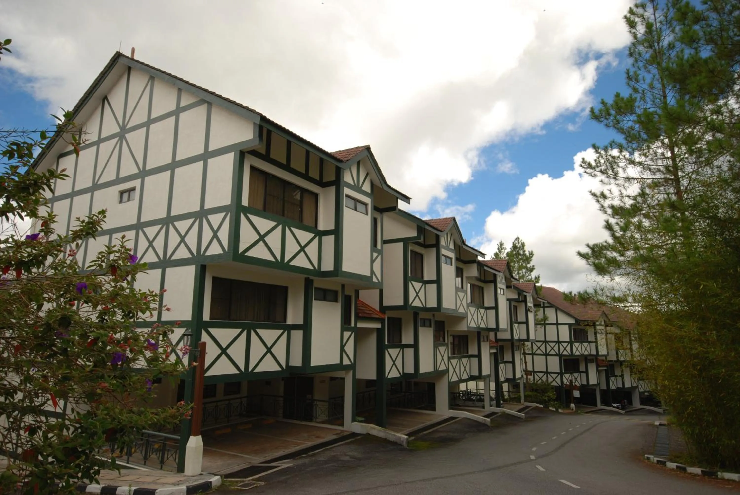 Facade/entrance in Zarania Hillhomes Cameron Highlands