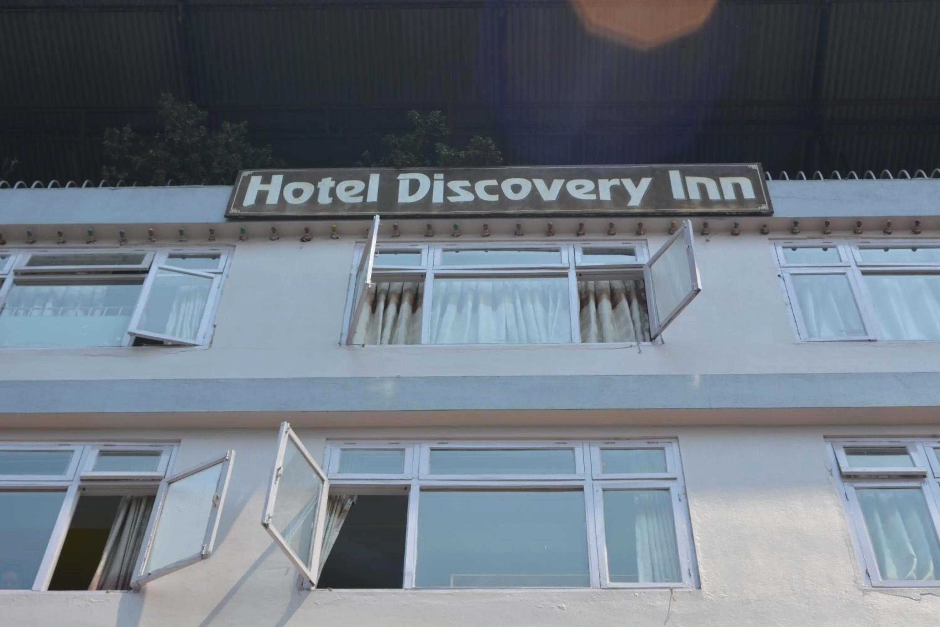 Hotel Discovery Inn