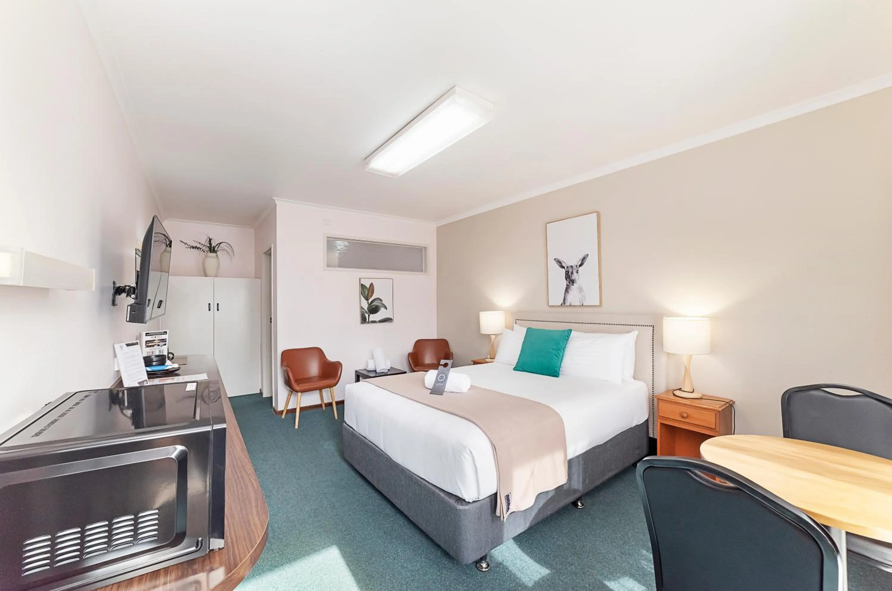 Photo of the whole room, Bed in City Heart Motel Warrnambool