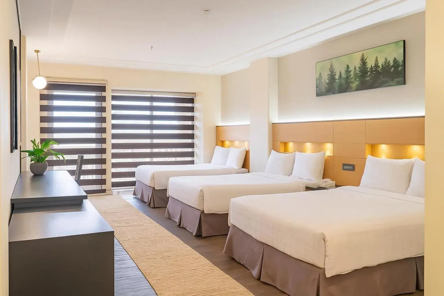 Deluxe Triple Room in The Bayview Hotel Guam Deluxe Triple Room in The Bayview Hotel Guam