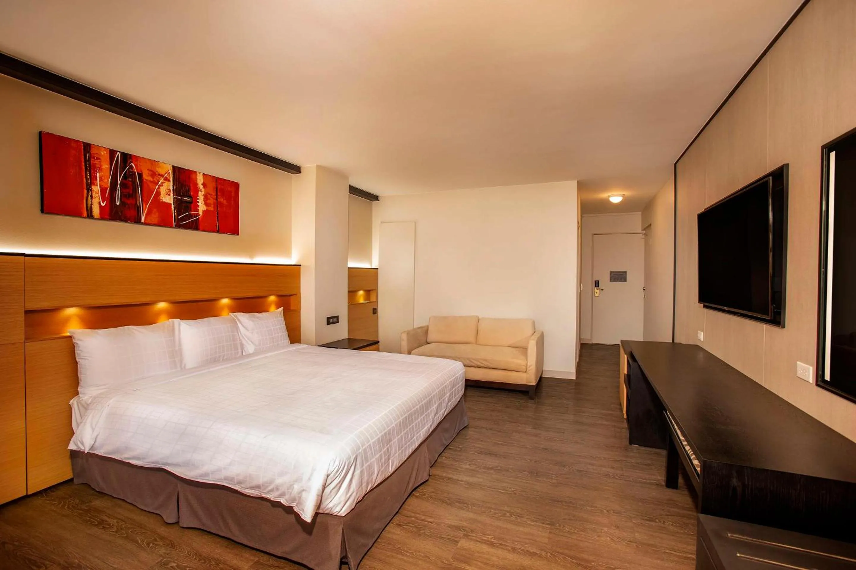 Bedroom, Bed in The Bayview Hotel Guam