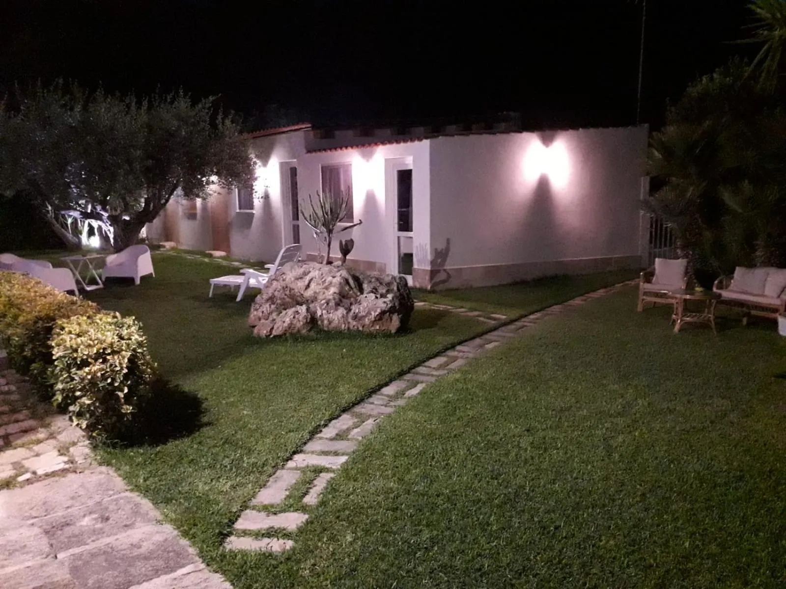 Decorative detail in La casetta di viale Paradiso